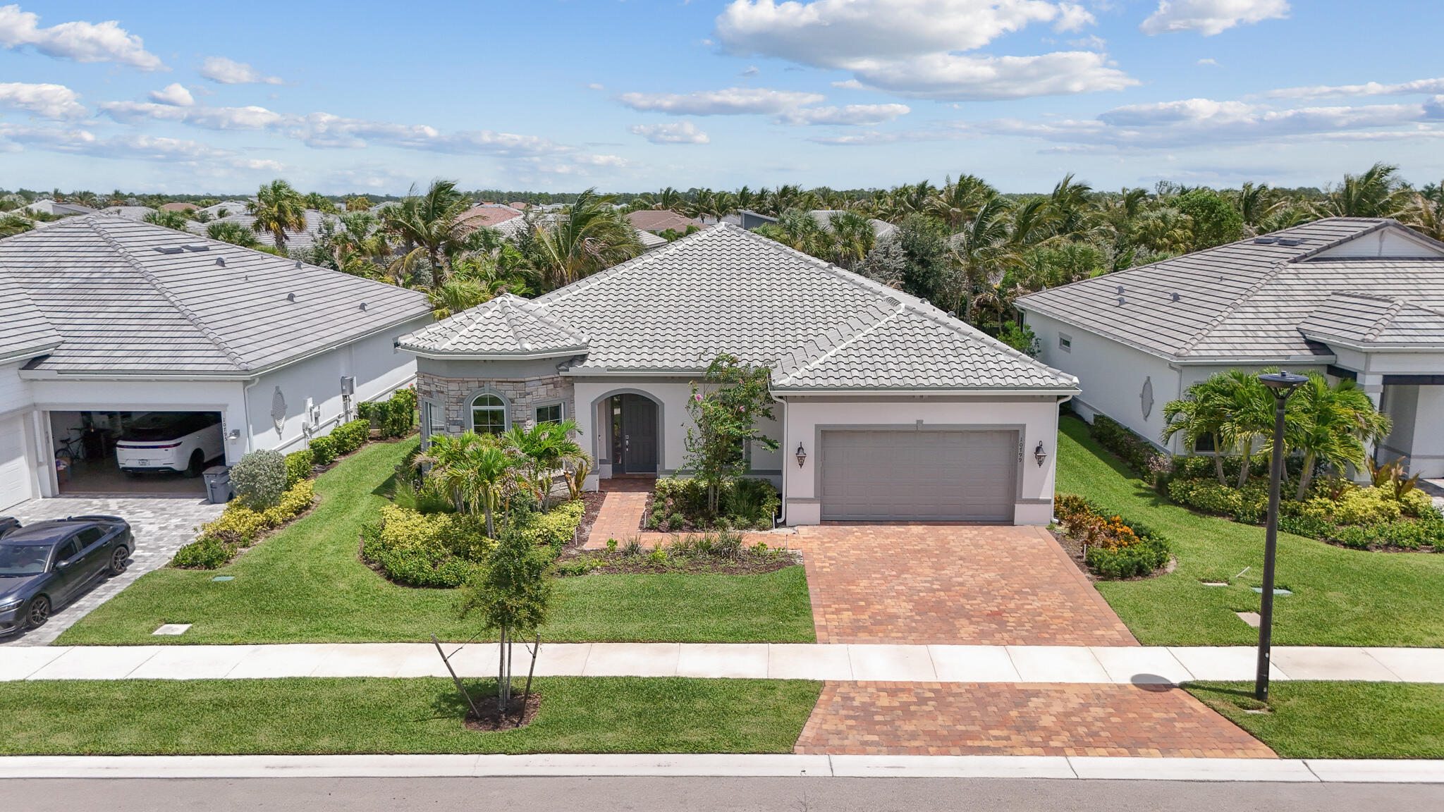 10799 Stellar Circle Property Photo 1
