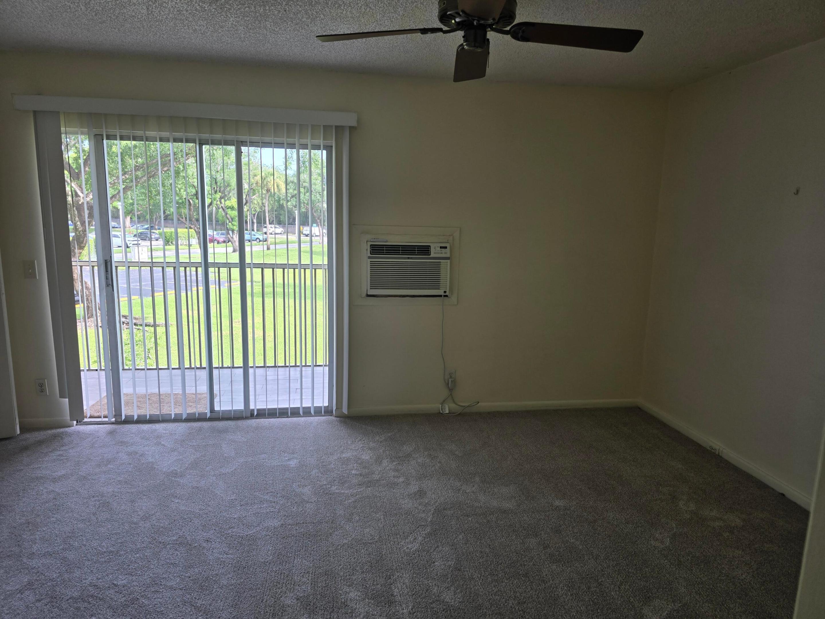 151 Sw 134th Way 203n Property Photo 15