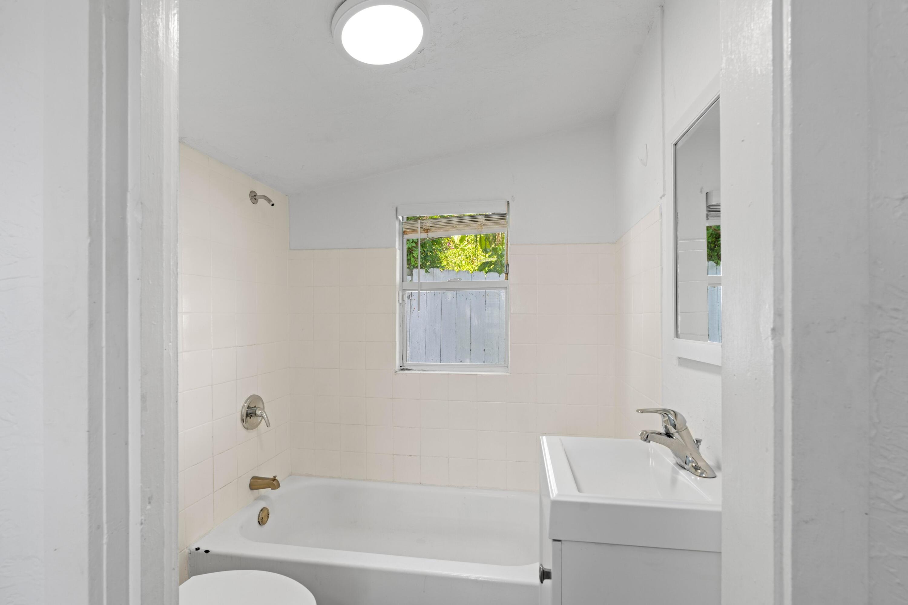 526 38th Street Property Photo 16