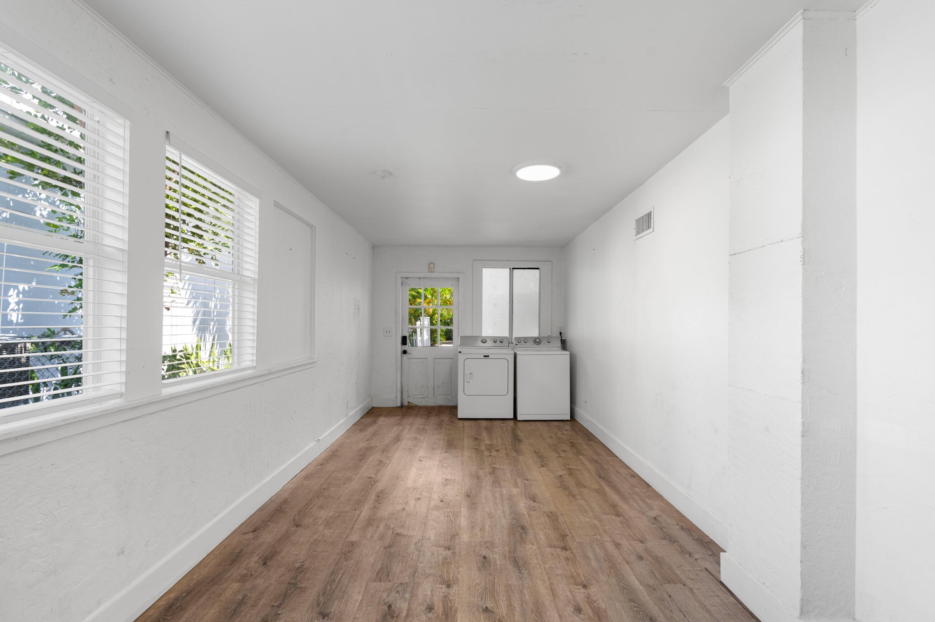 526 38th Street Property Photo 20