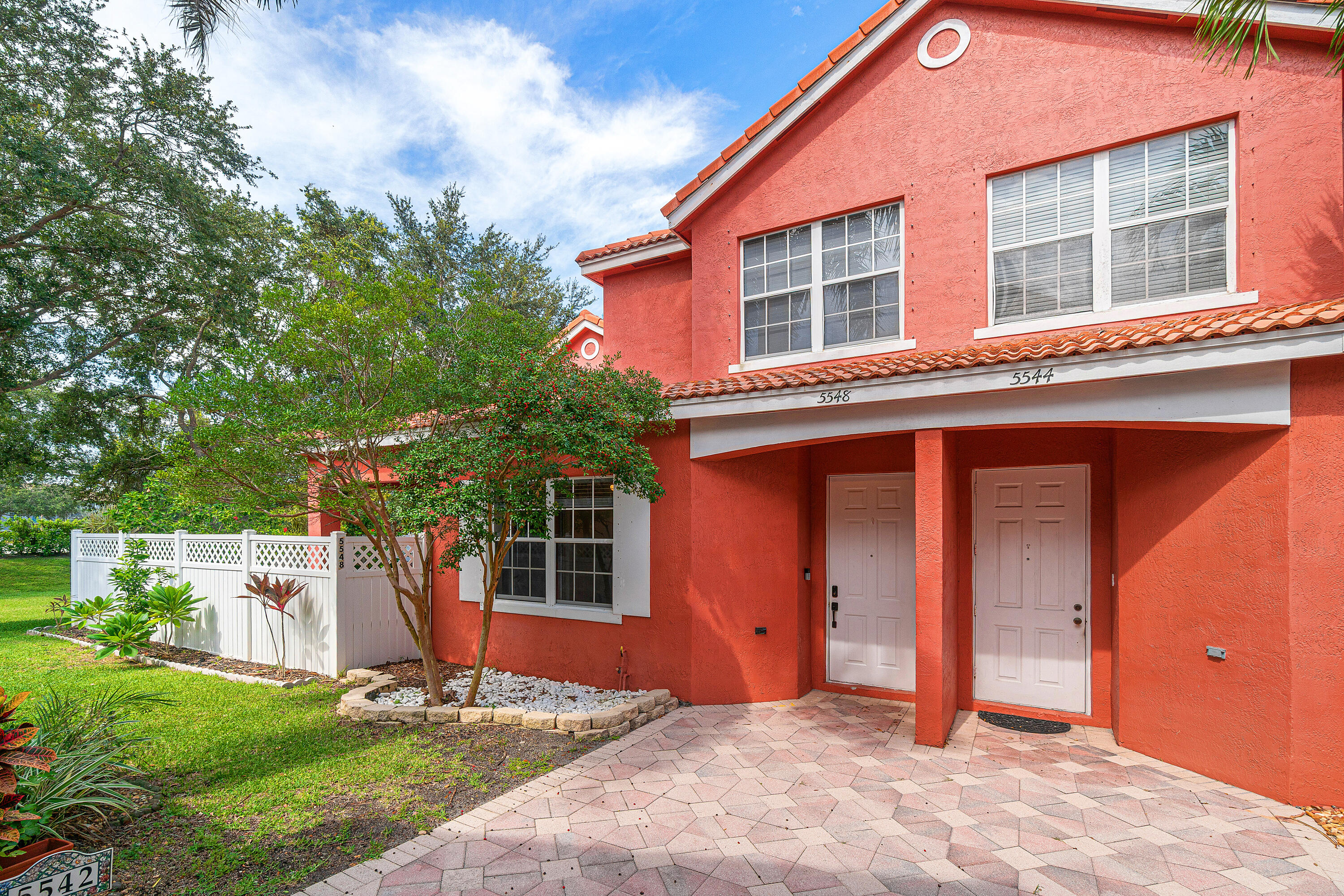 5548 Boynton Gardens Drive Property Photo 1