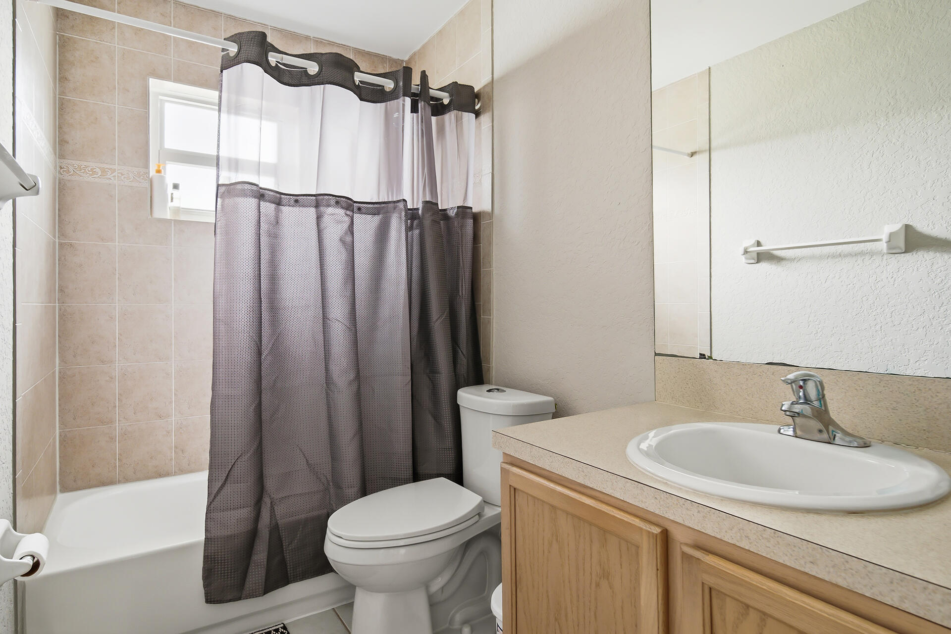 333 Elizabeth Road Property Photo 14