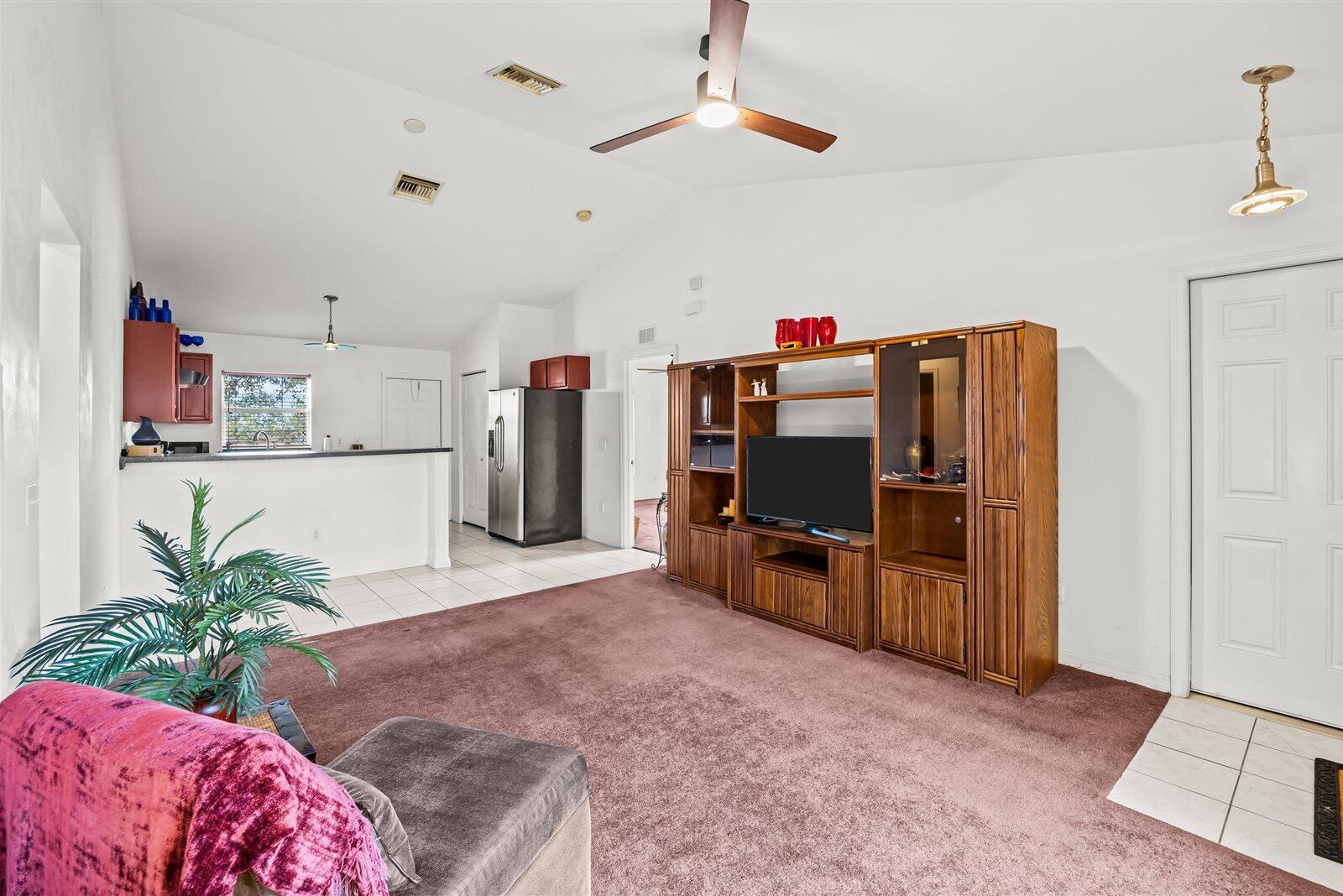 913 Se Forrest Park Drive Property Photo 6
