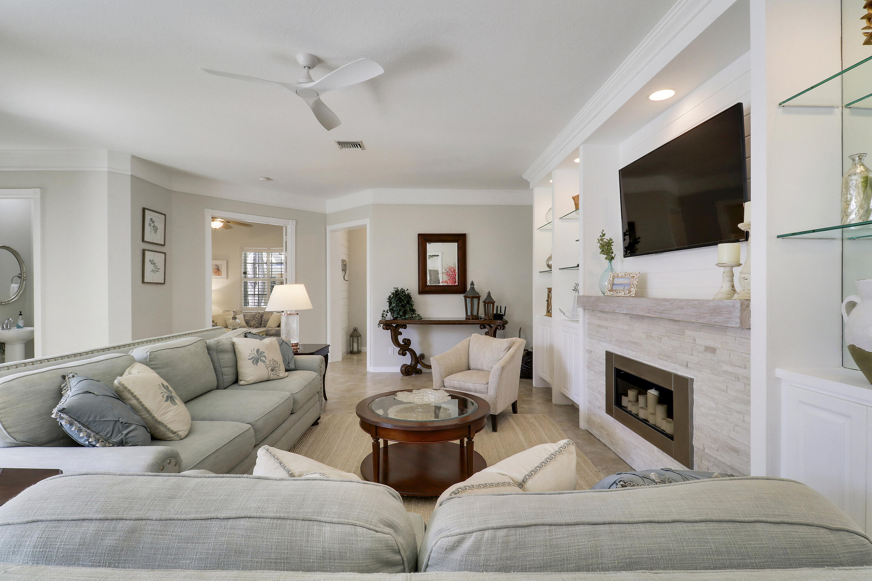511 Sweet Bay Circle Property Photo 6