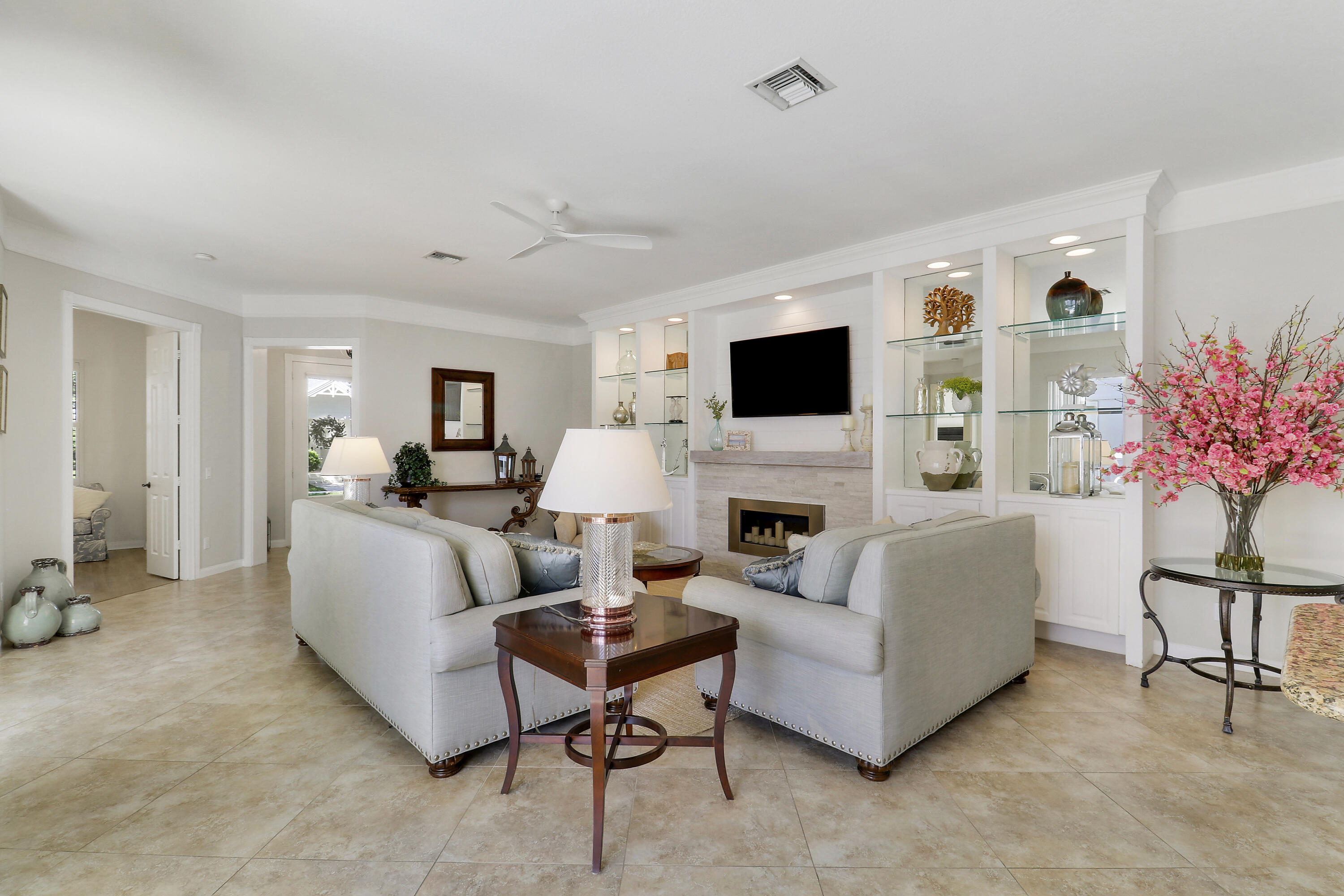 511 Sweet Bay Circle Property Photo 11