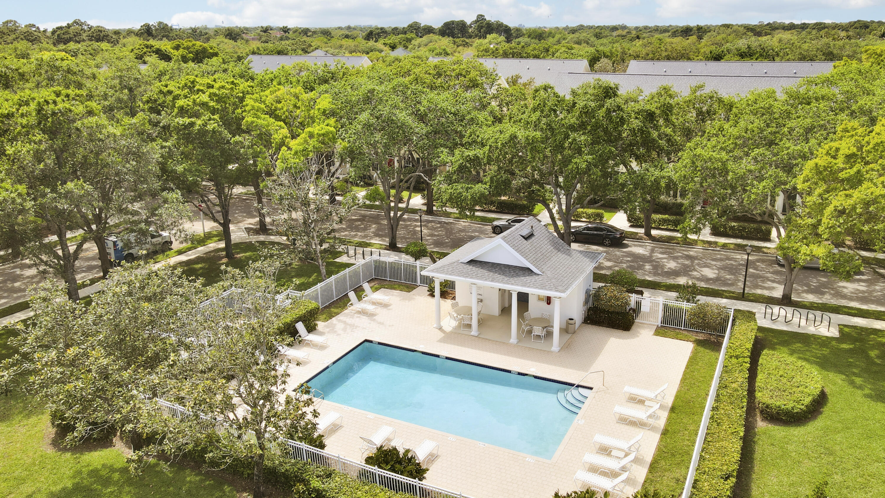 511 Sweet Bay Circle Property Photo 40