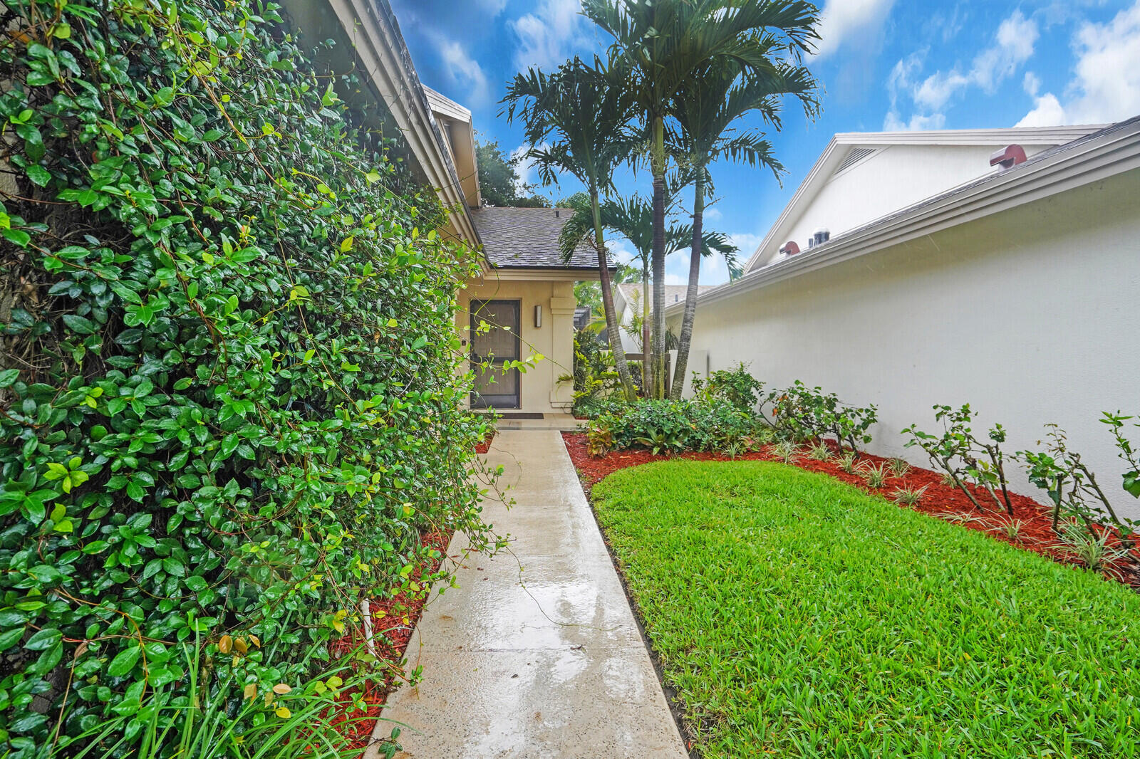 112 Inner Harbour Way Property Photo 3