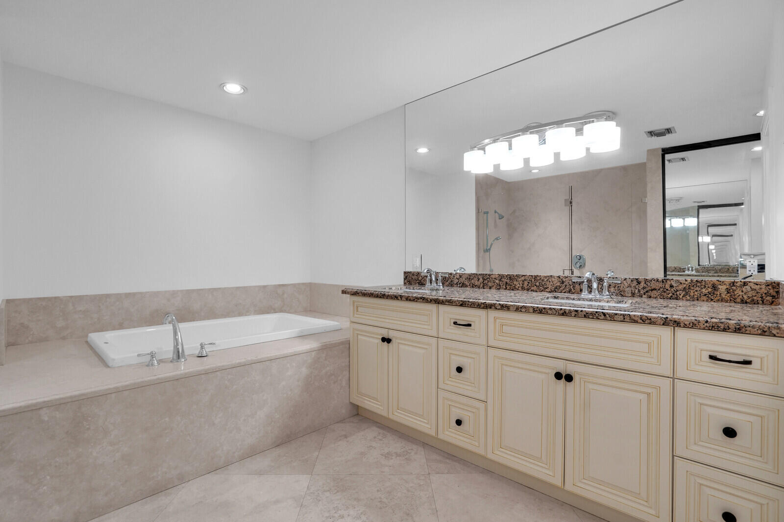 112 Inner Harbour Way Property Photo 22