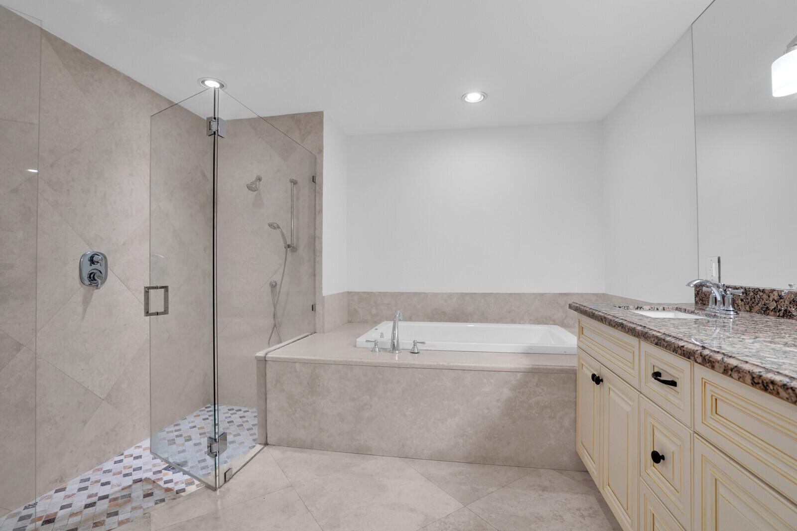 112 Inner Harbour Way Property Photo 23