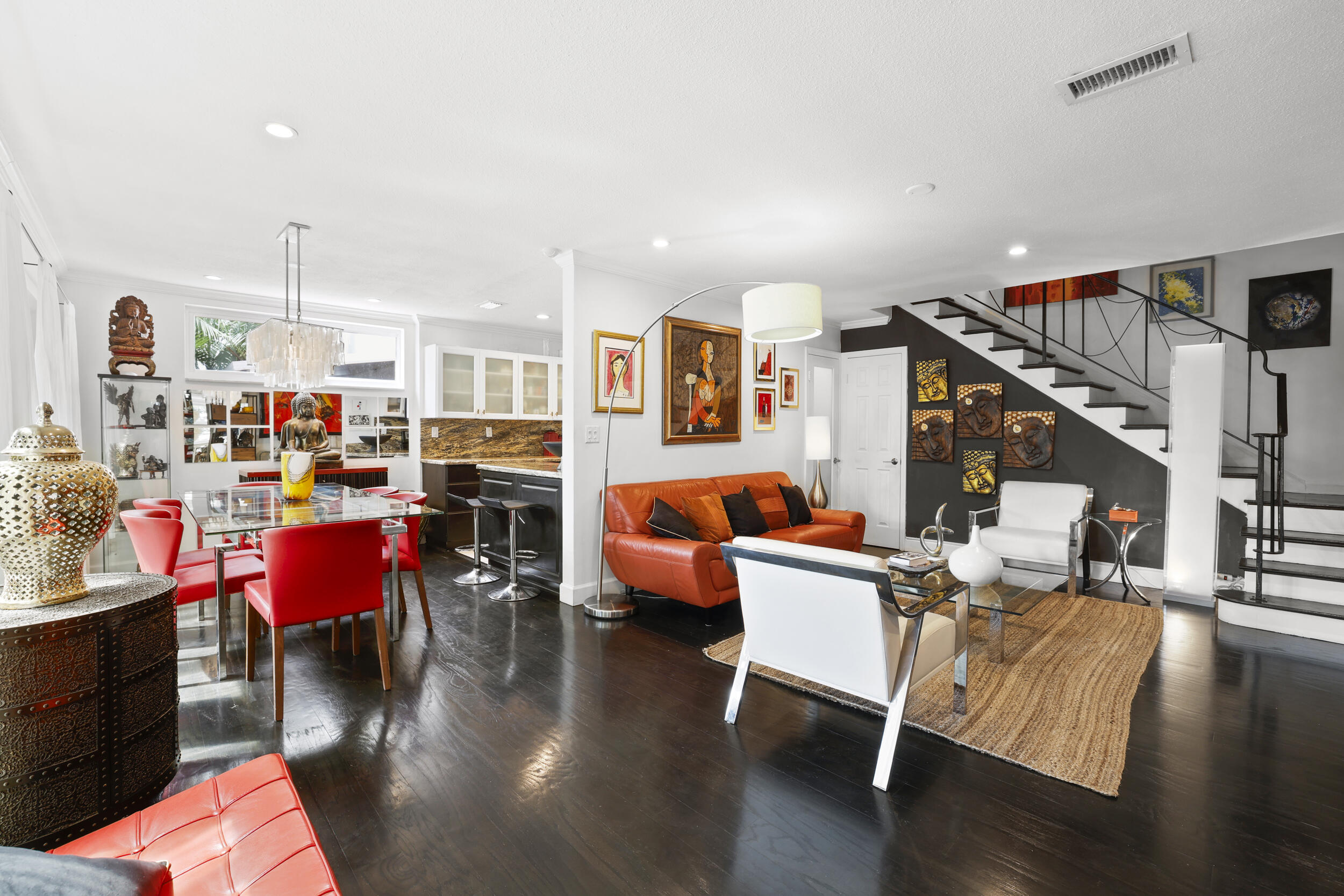 7 Middlesex Drive Property Photo 2