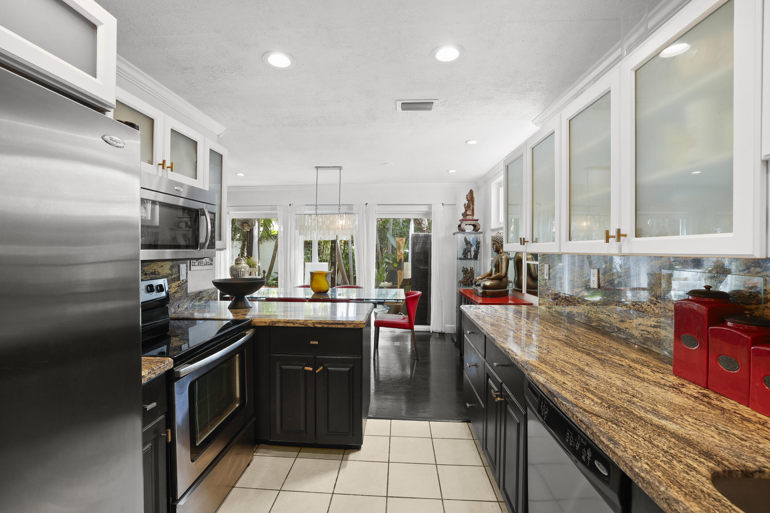 7 Middlesex Drive Property Photo 3