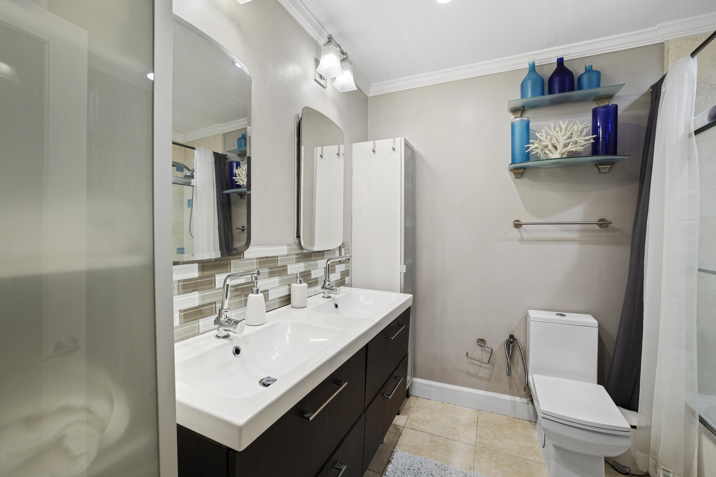 7 Middlesex Drive Property Photo 6