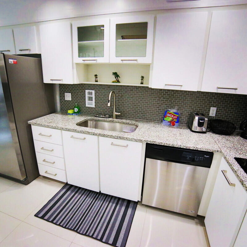4001 S Ocean Drive 16h Property Photo 15