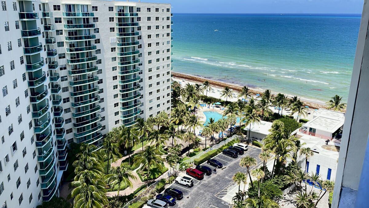 4001 S Ocean Drive 16h Property Photo 25