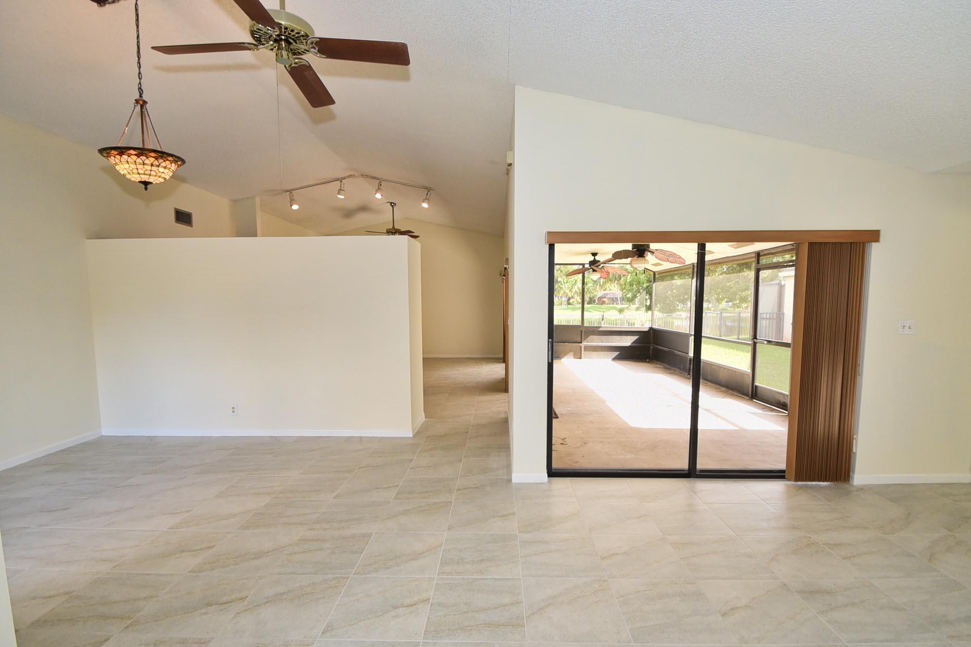 21518 Summertrace Circle Property Photo 5