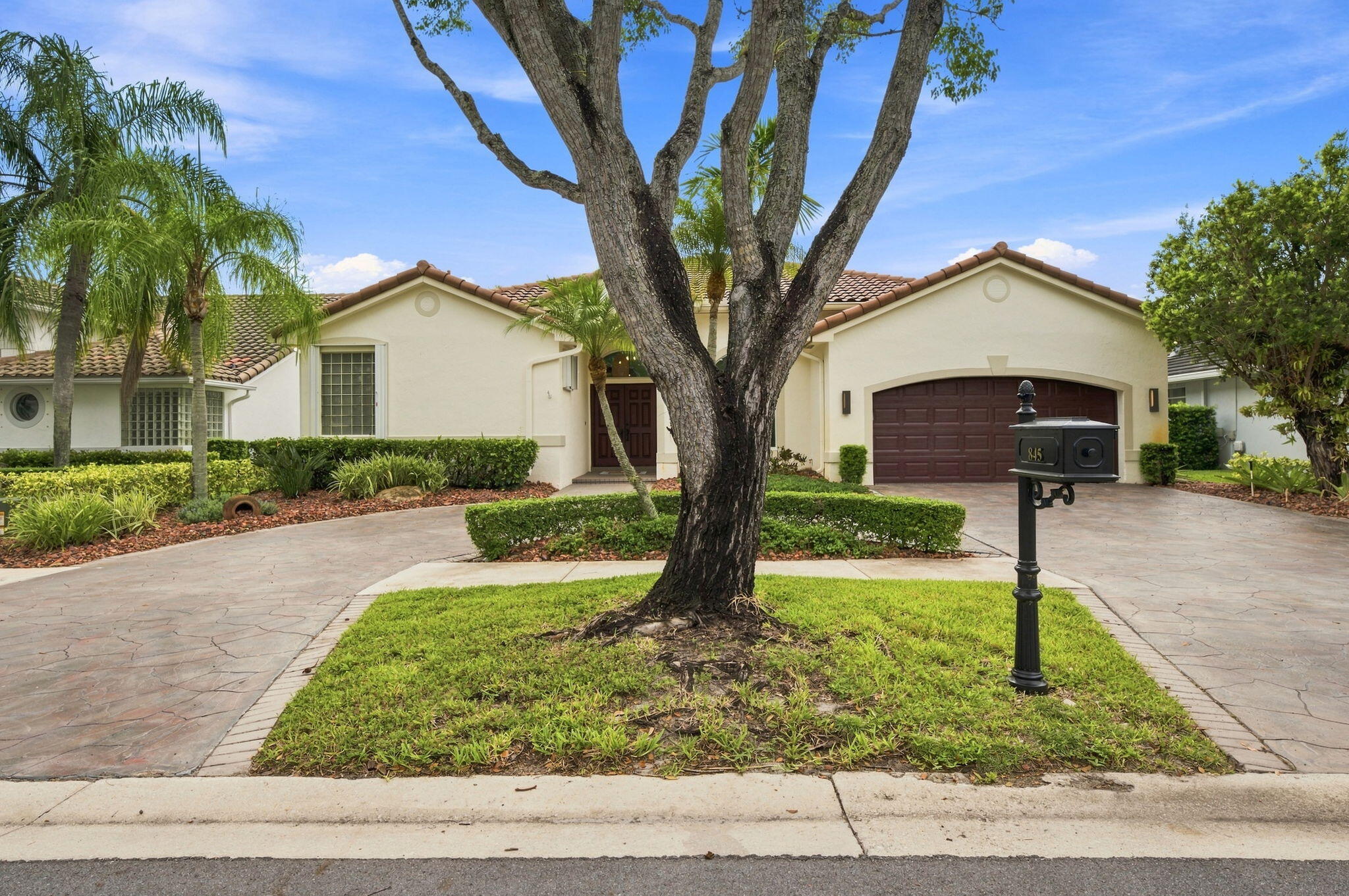 845 Bayside Lane Property Photo 4