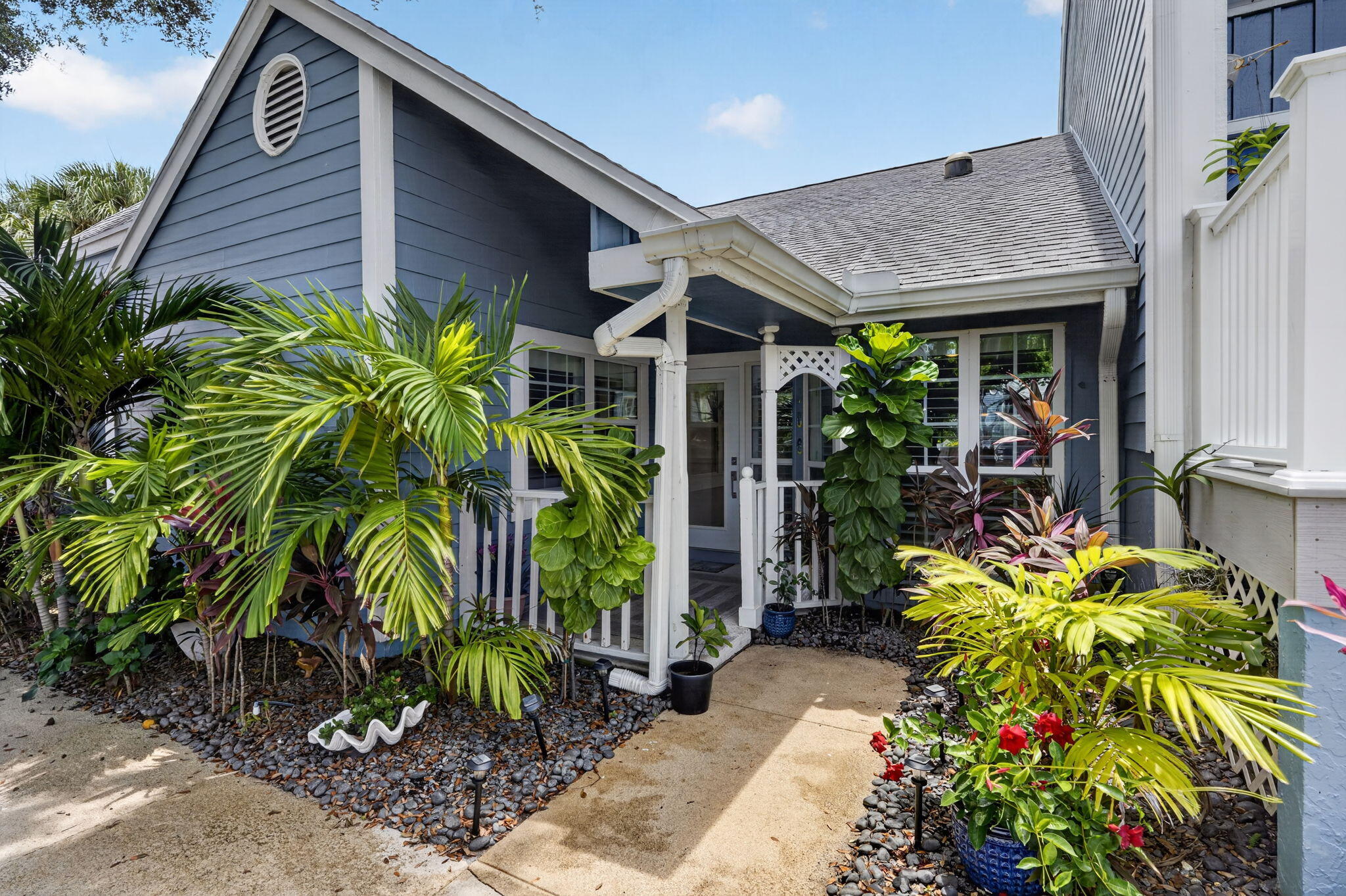706 Ocean Dunes Circle Property Photo 1