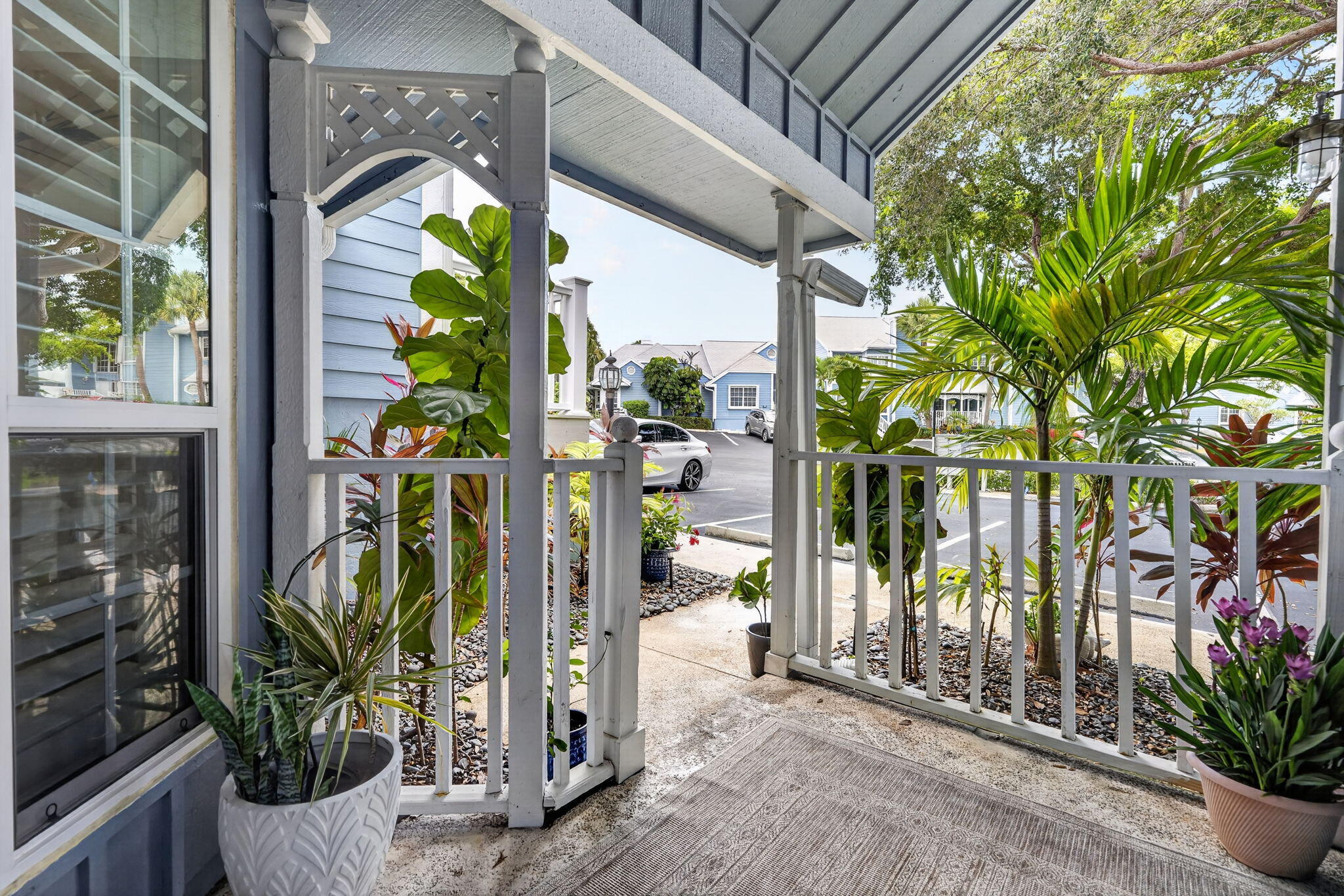 706 Ocean Dunes Circle Property Photo 4