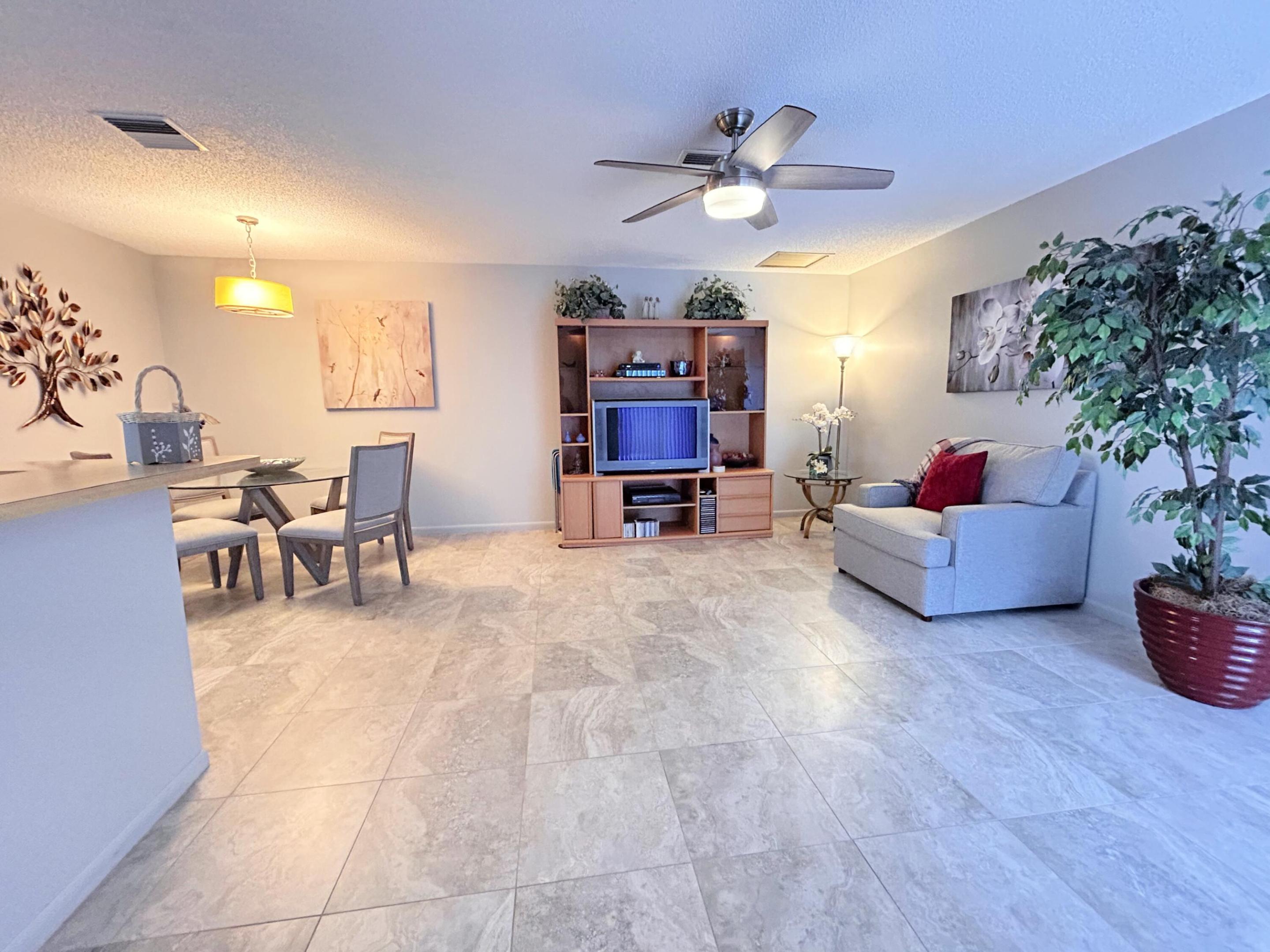 9 CROSSINGS Circle D Property Photo 1