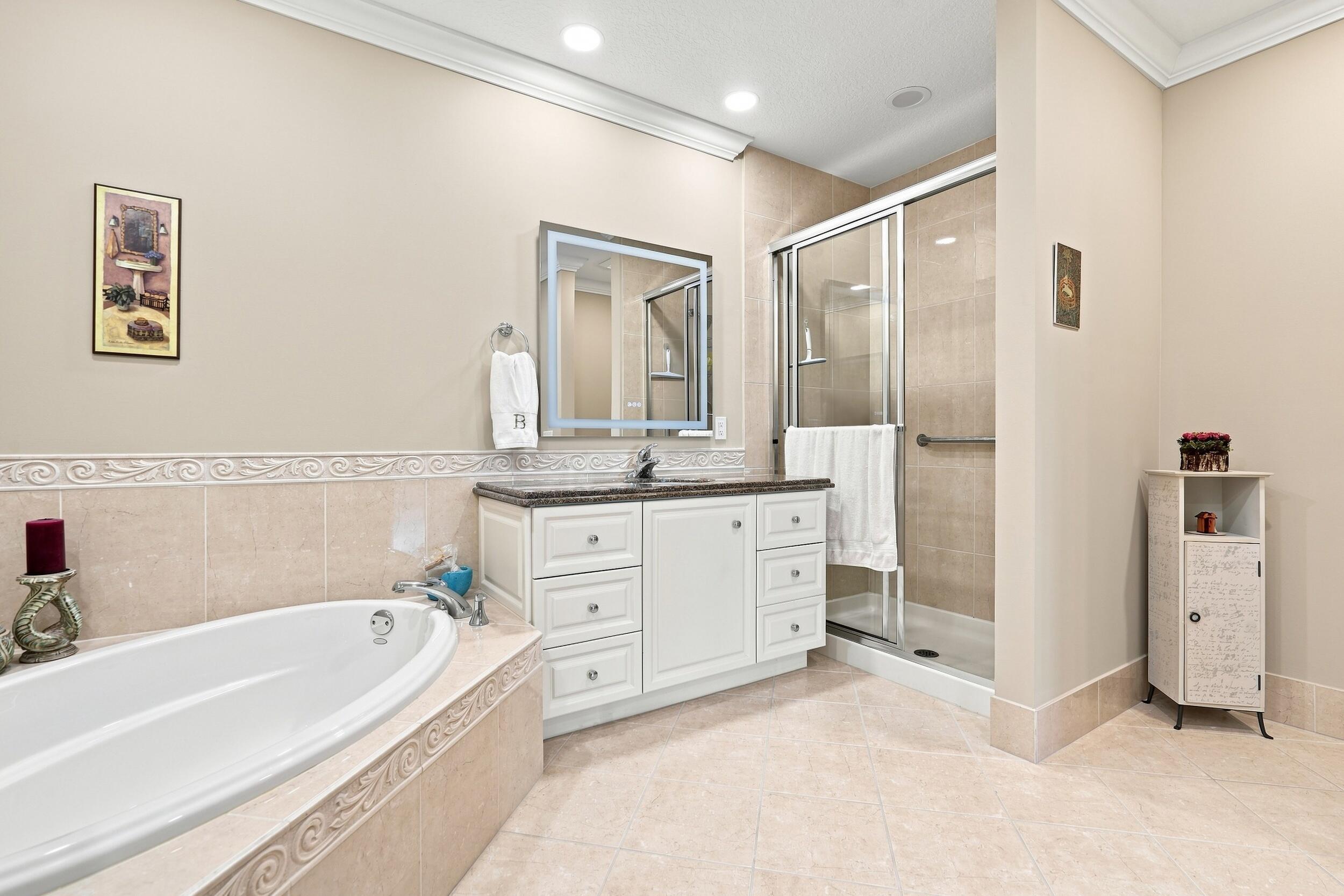 21 Harbour Isle Drive W 302 Property Photo 18