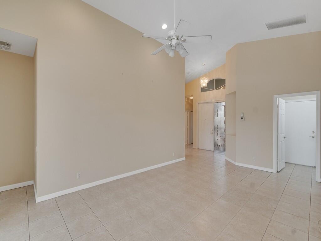 257 Nw Toscane Trail Property Photo 18