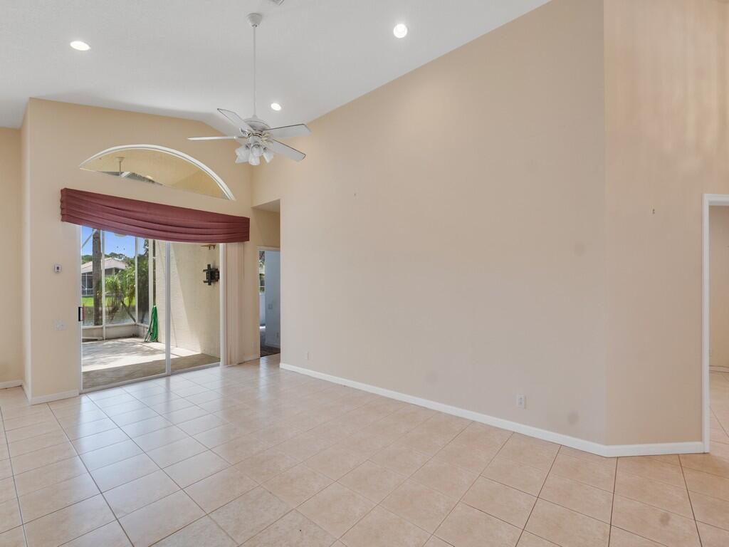 257 Nw Toscane Trail Property Photo 20
