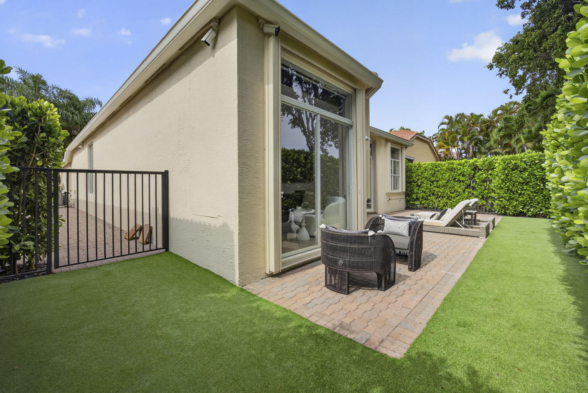 9469 Via Elegante Property Photo 35