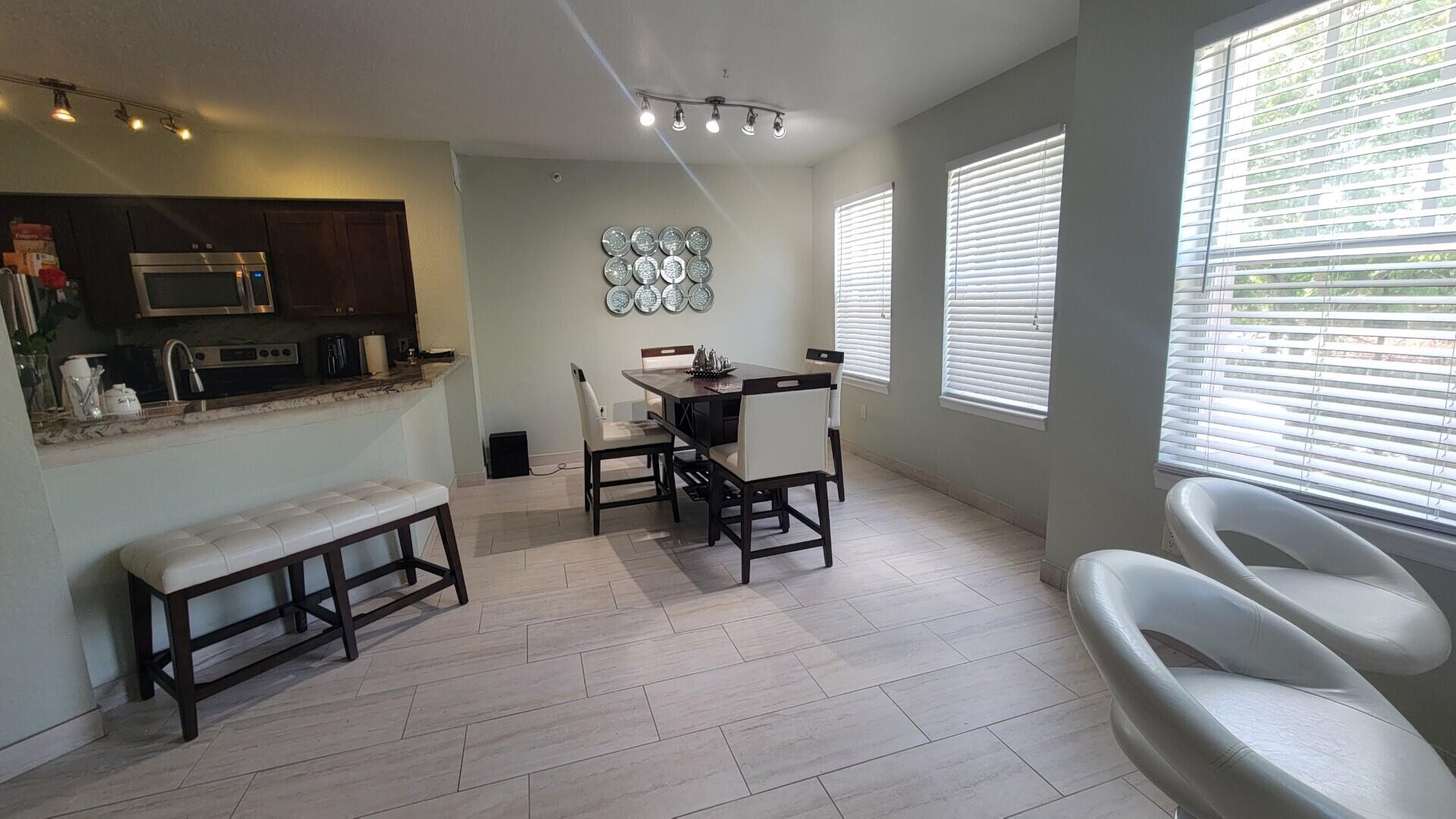 6920 W Sample Road Property Photo 13