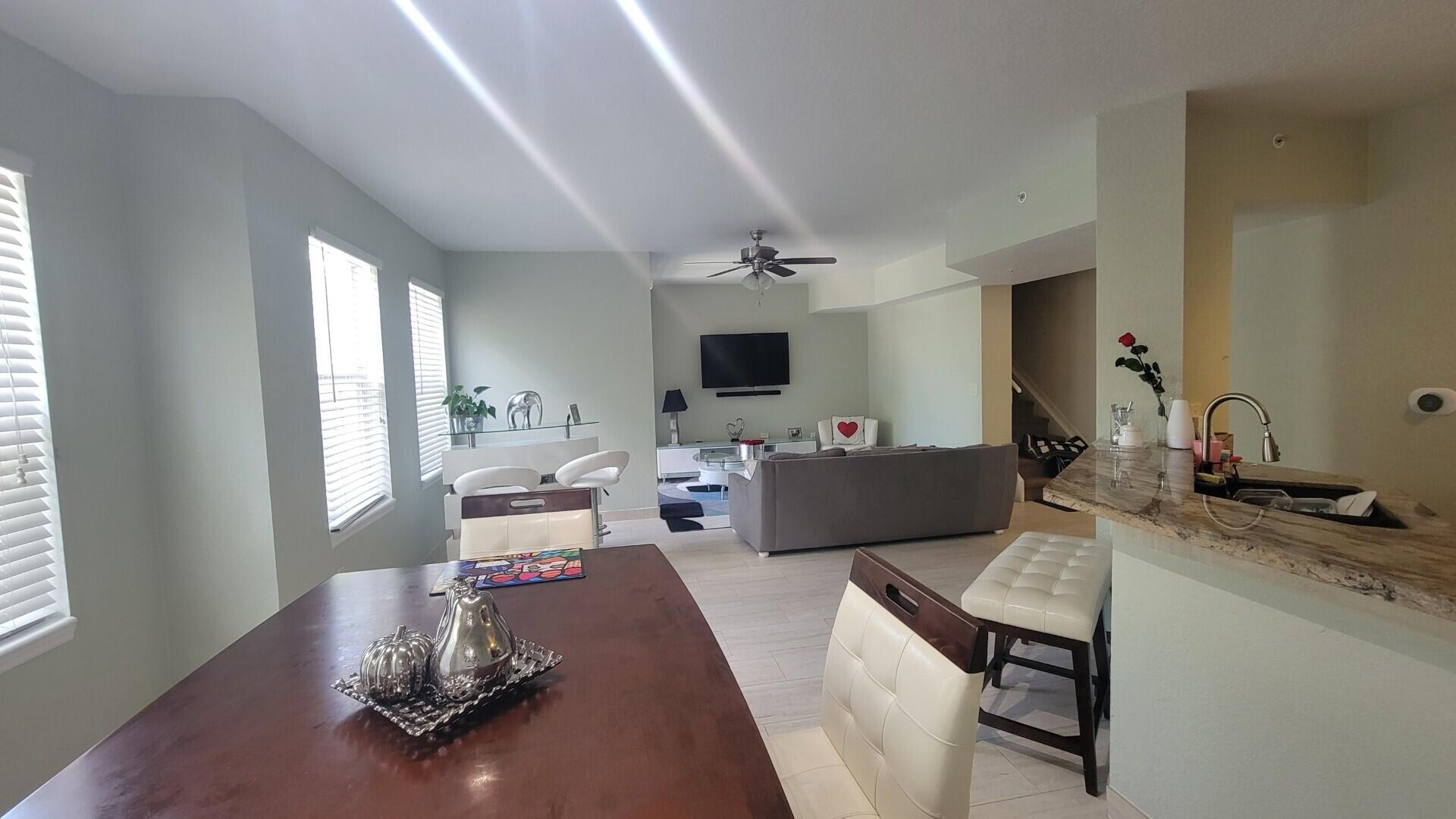 6920 W Sample Road Property Photo 17