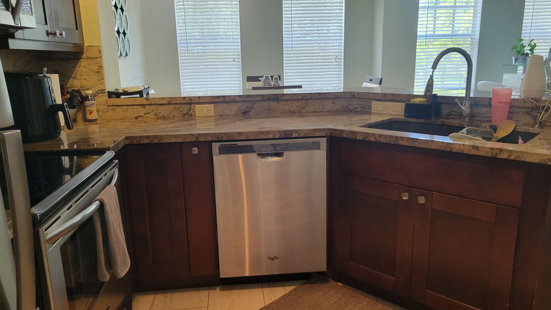 6920 W Sample Road Property Photo 21