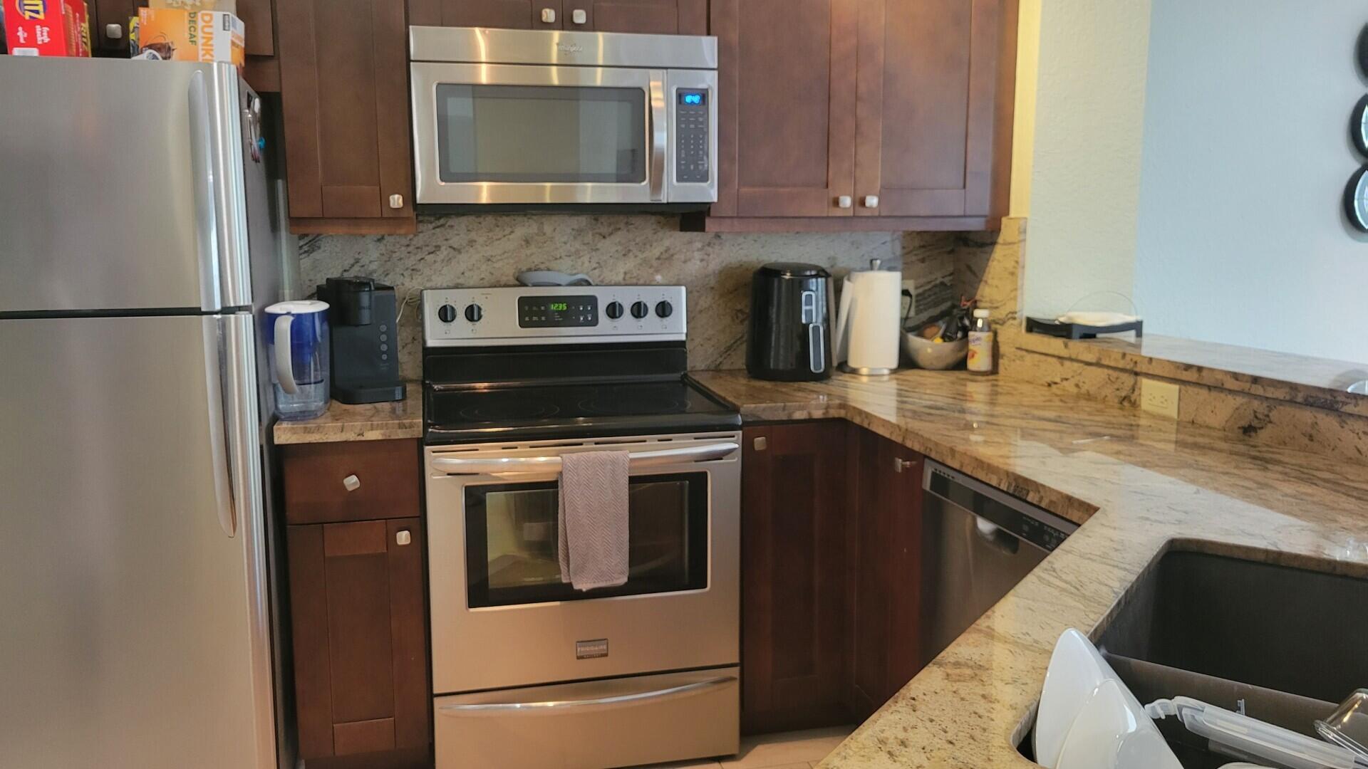 6920 W Sample Road Property Photo 22
