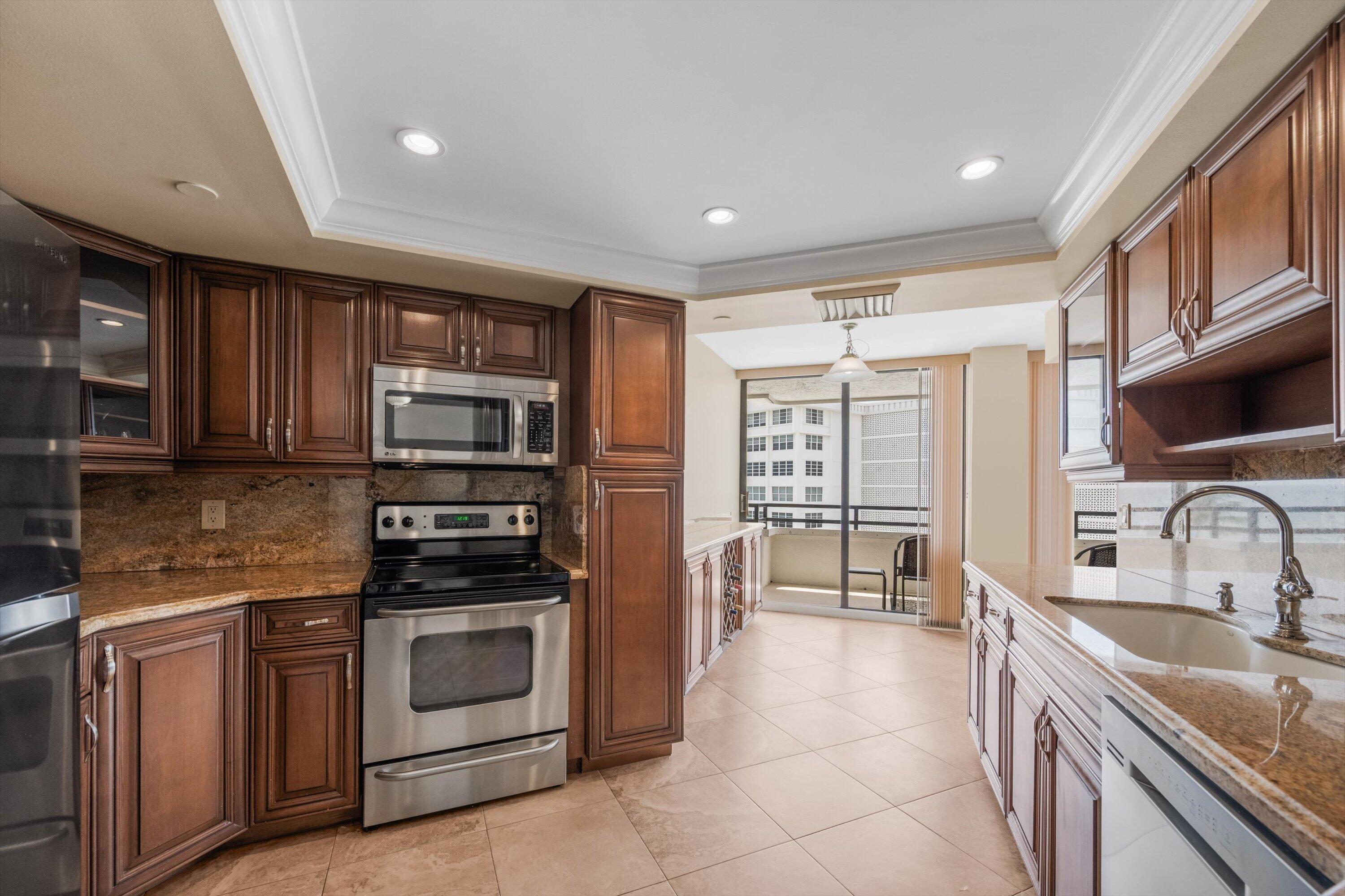 3560 S Ocean Boulevard 607 Property Photo 7