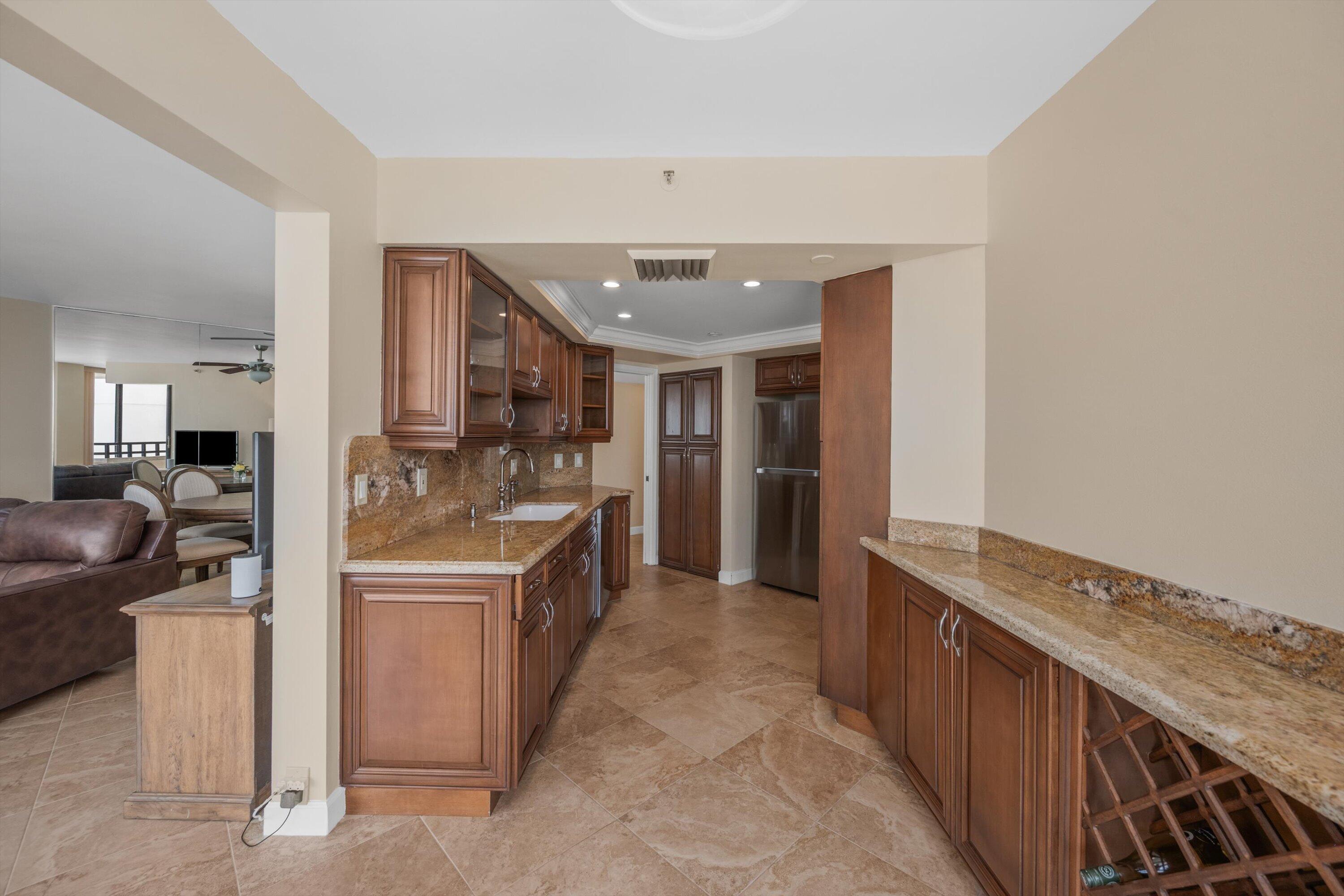3560 S Ocean Boulevard 607 Property Photo 12