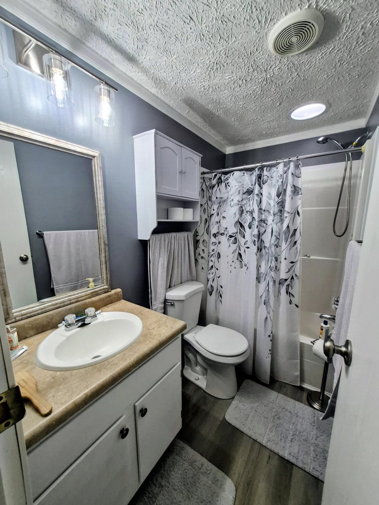 1040 12th Street Property Photo 8
