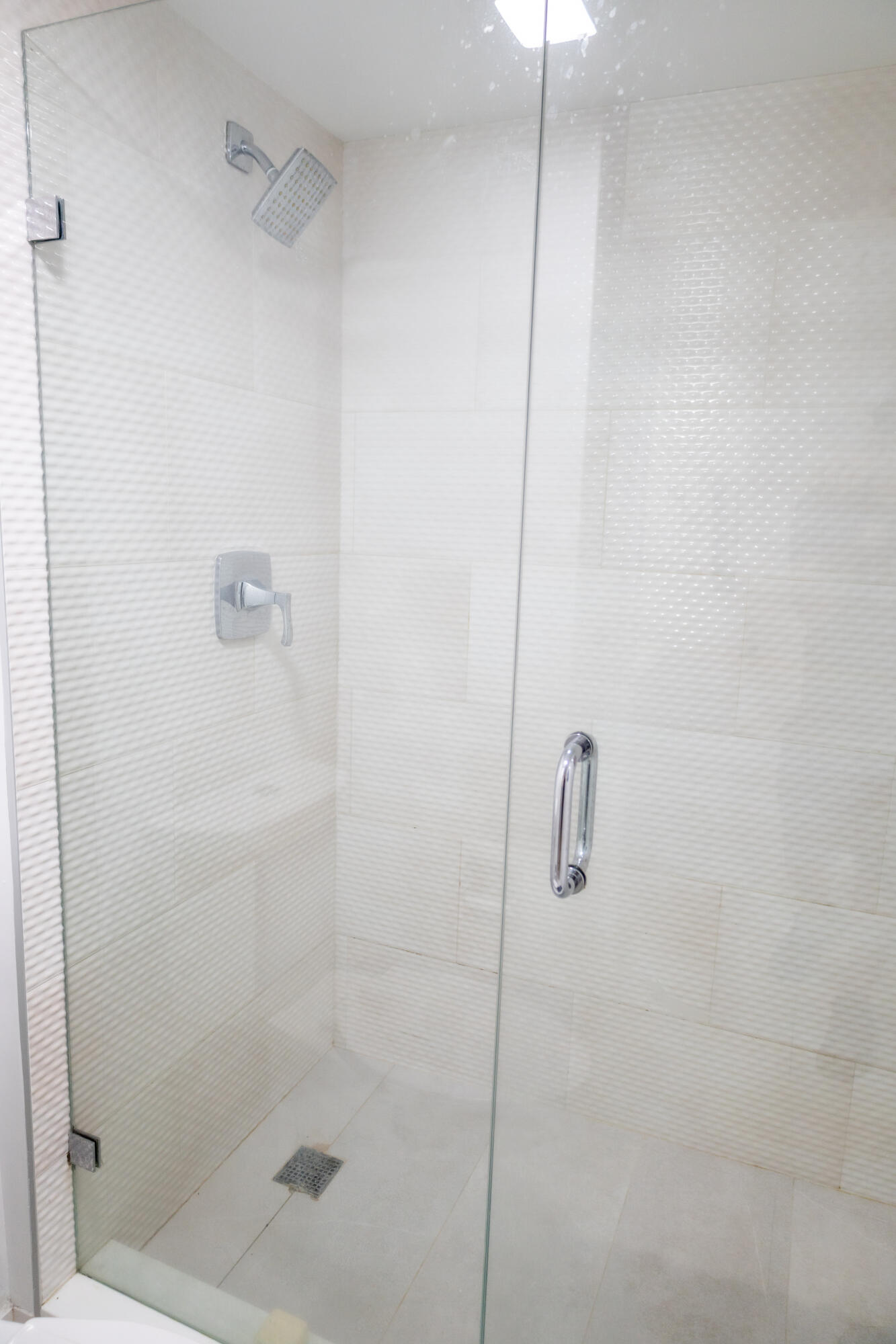 1700 Embassy Drive 408 Property Photo 13