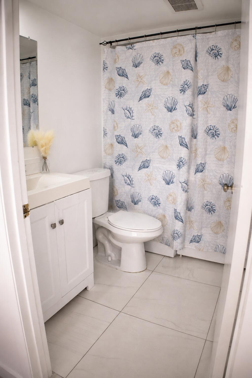 1700 Embassy Drive 408 Property Photo 22