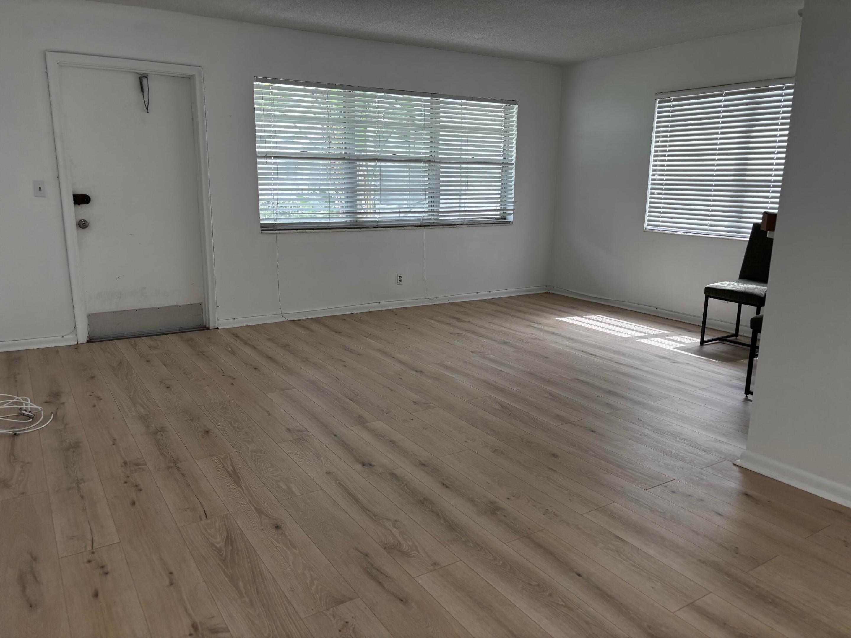 353 SHEFFIELD O Property Photo 1