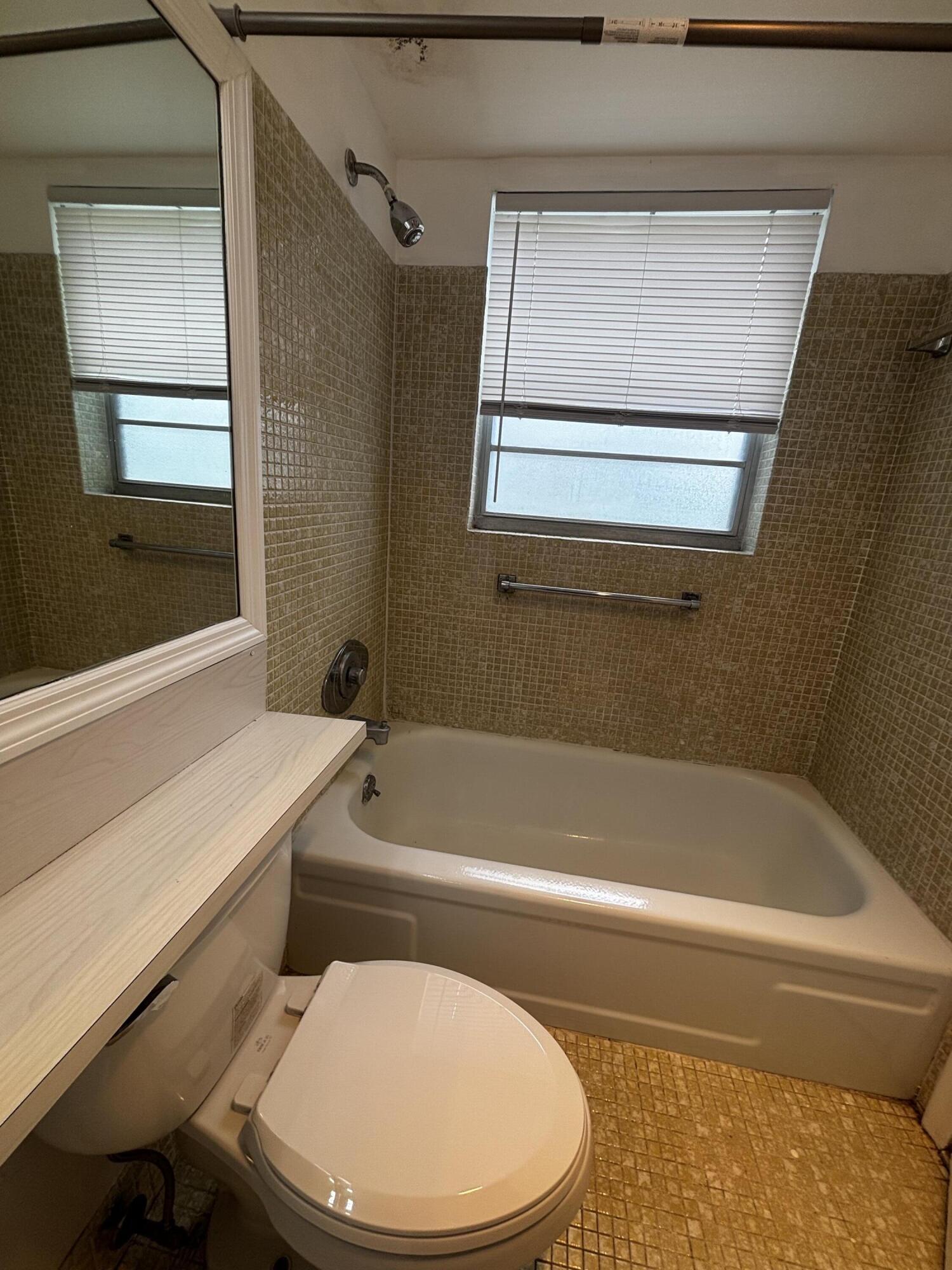 353 Sheffield O Property Photo 5