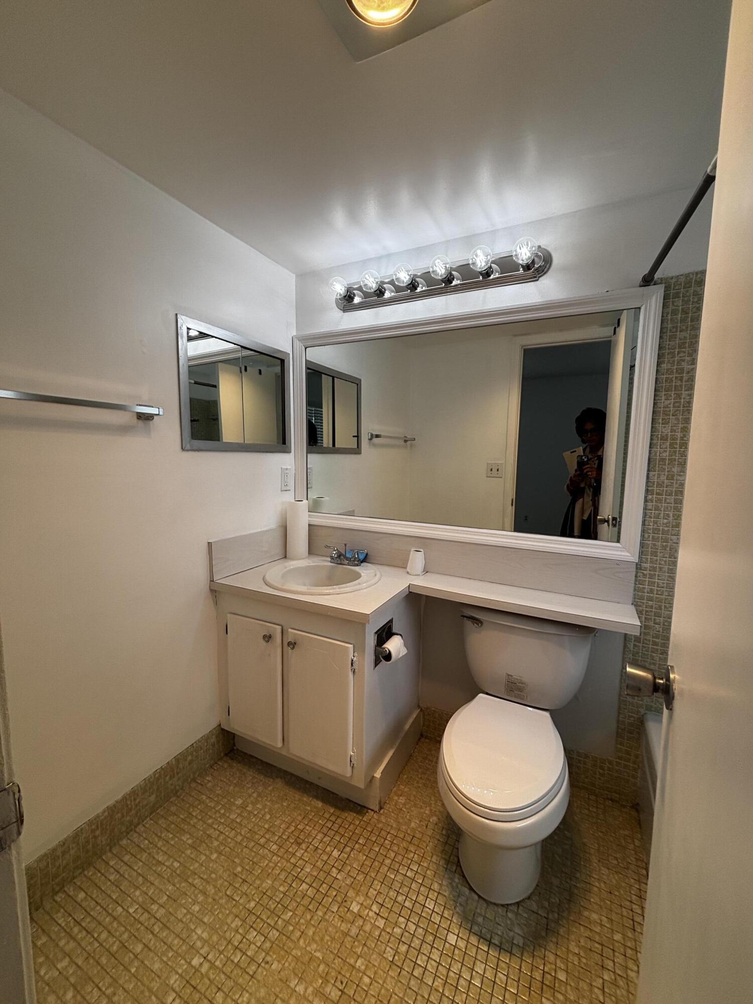 353 Sheffield O Property Photo 12