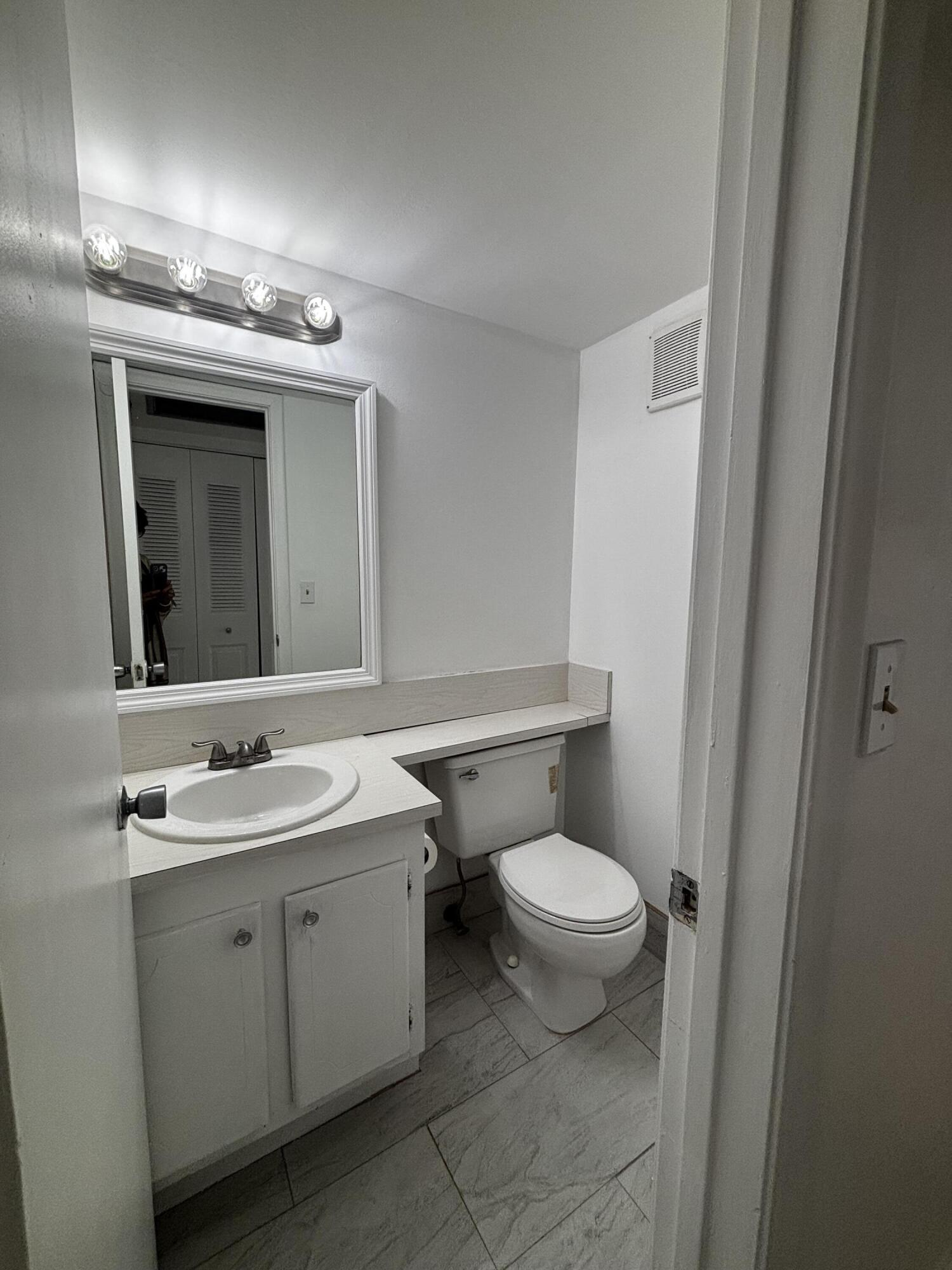 353 Sheffield O Property Photo 13