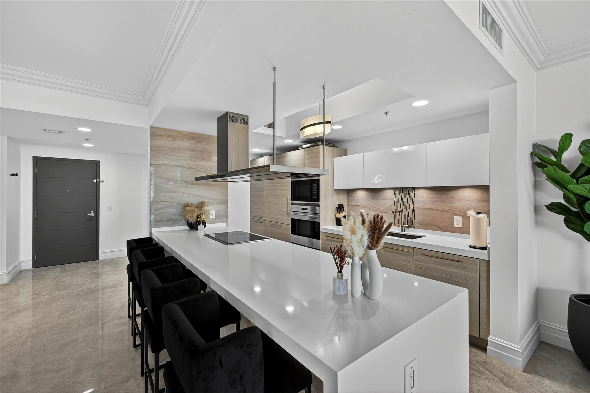 17301 Biscayne Boulevard 506 Property Photo 5