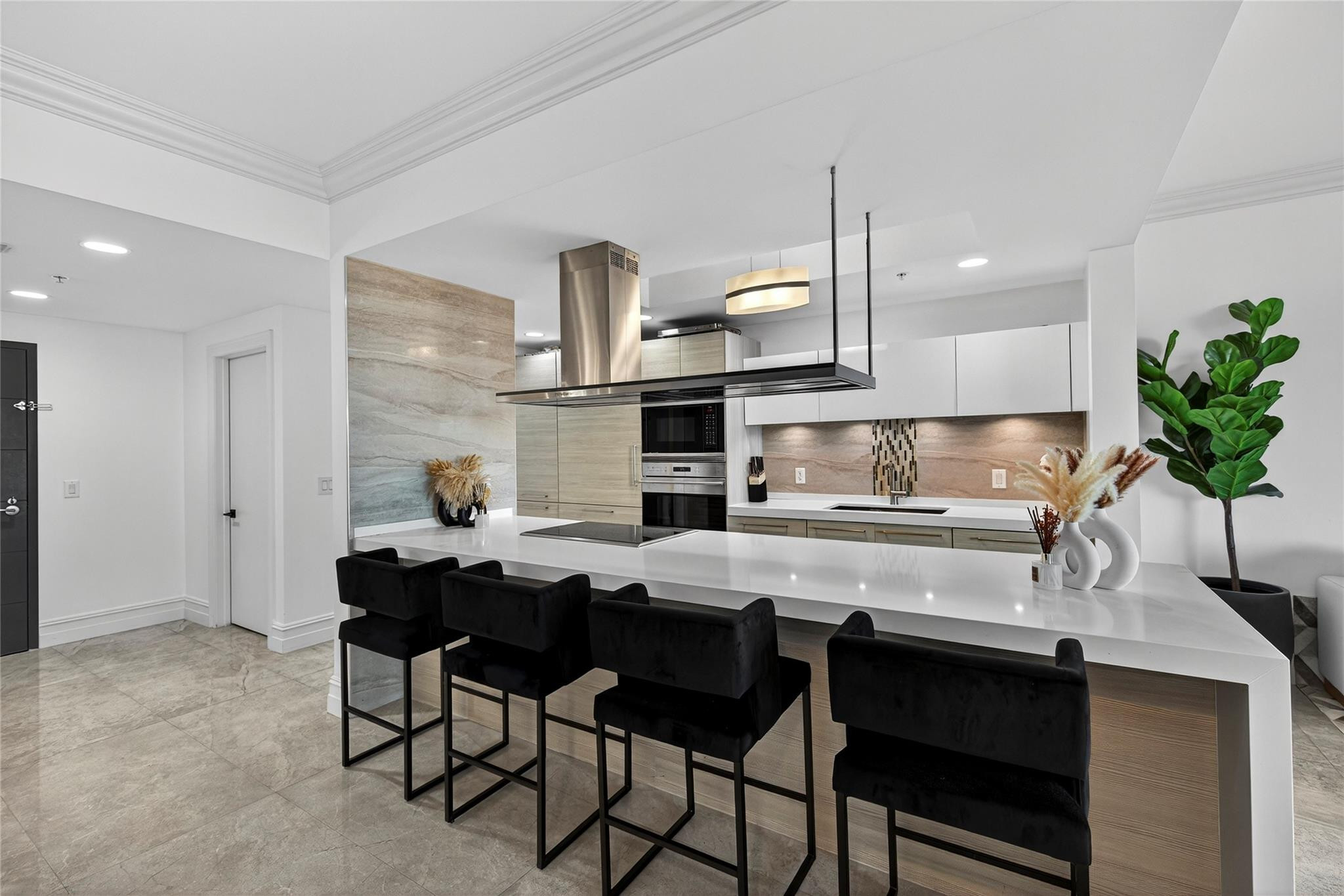 17301 Biscayne Boulevard 506 Property Photo 8