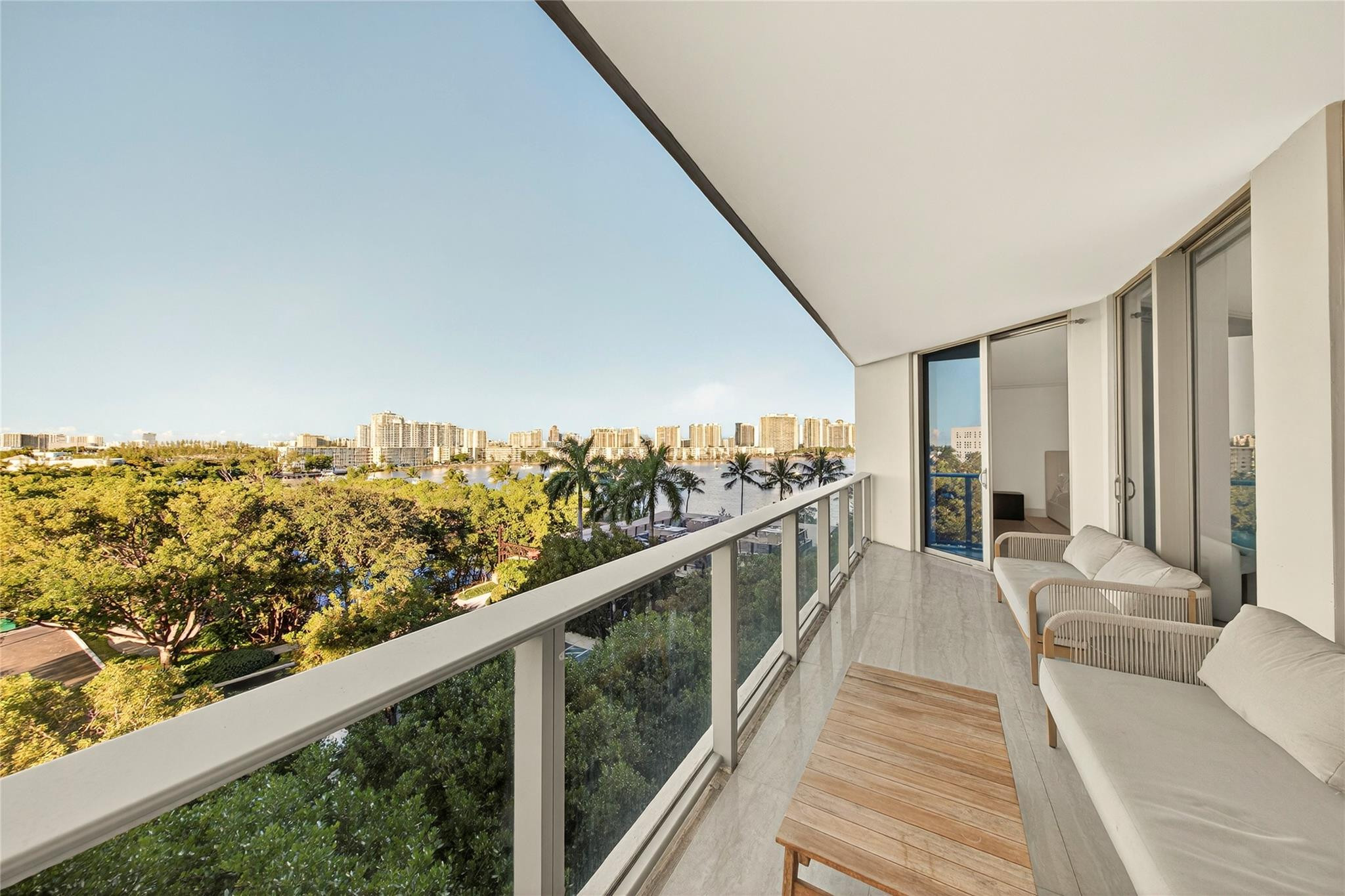 17301 Biscayne Boulevard 506 Property Photo 17