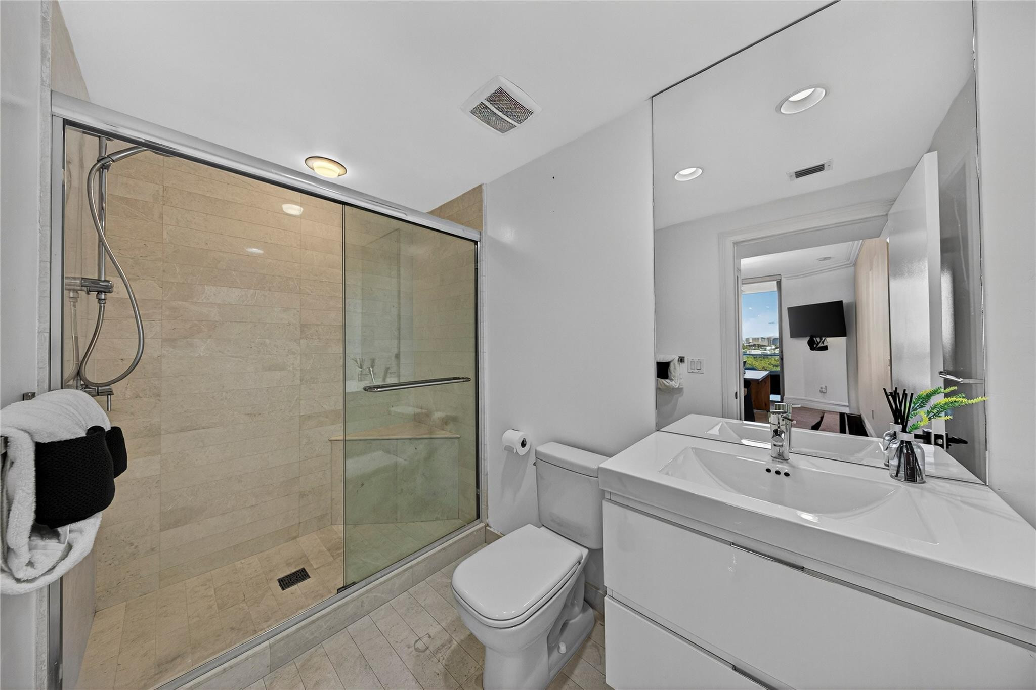 17301 Biscayne Boulevard 506 Property Photo 21