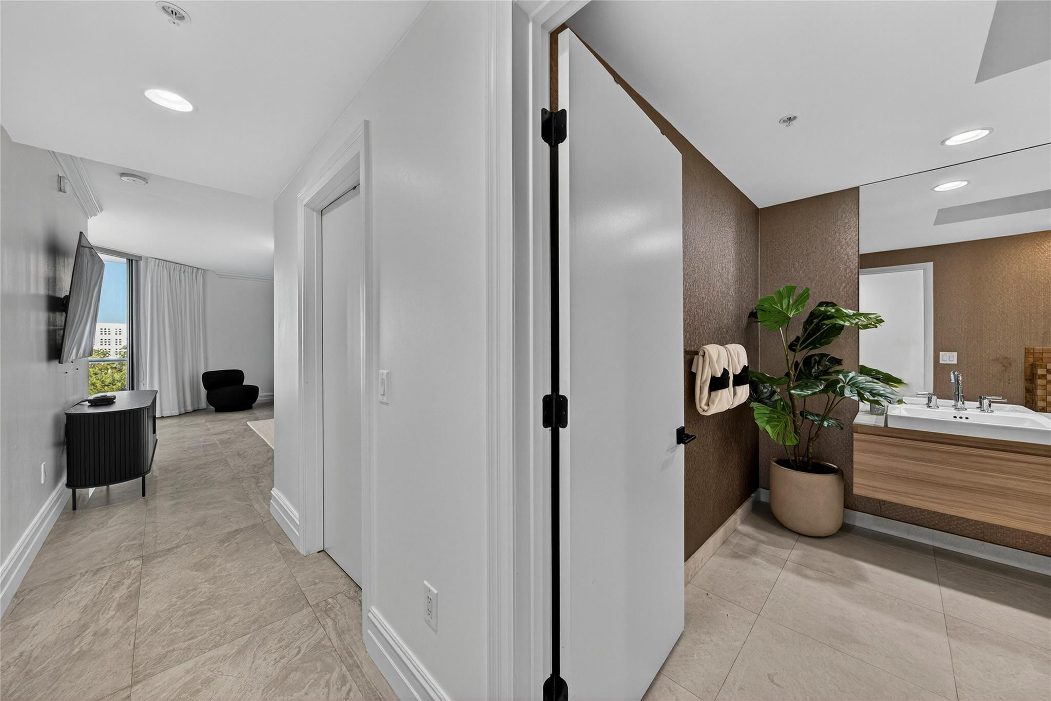 17301 Biscayne Boulevard 506 Property Photo 28