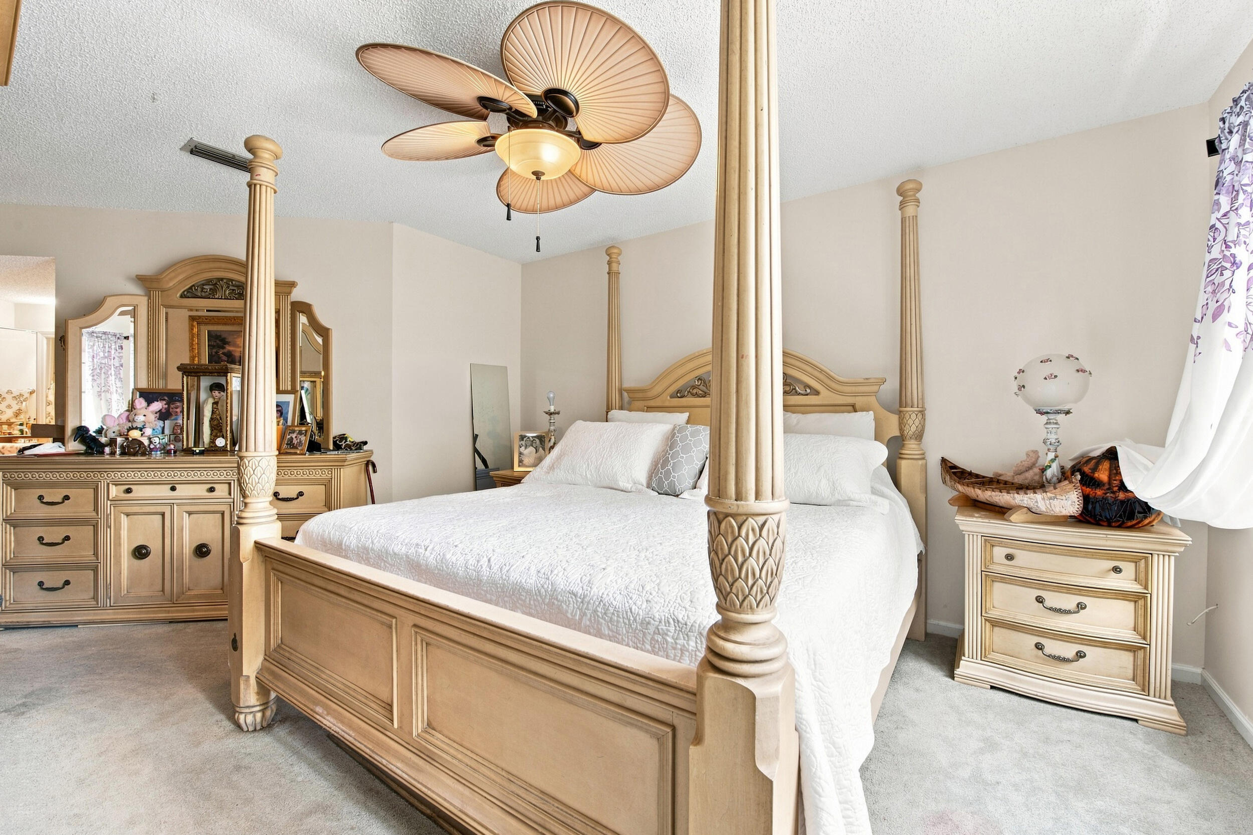 126 Weybridge Circle B Property Photo 16