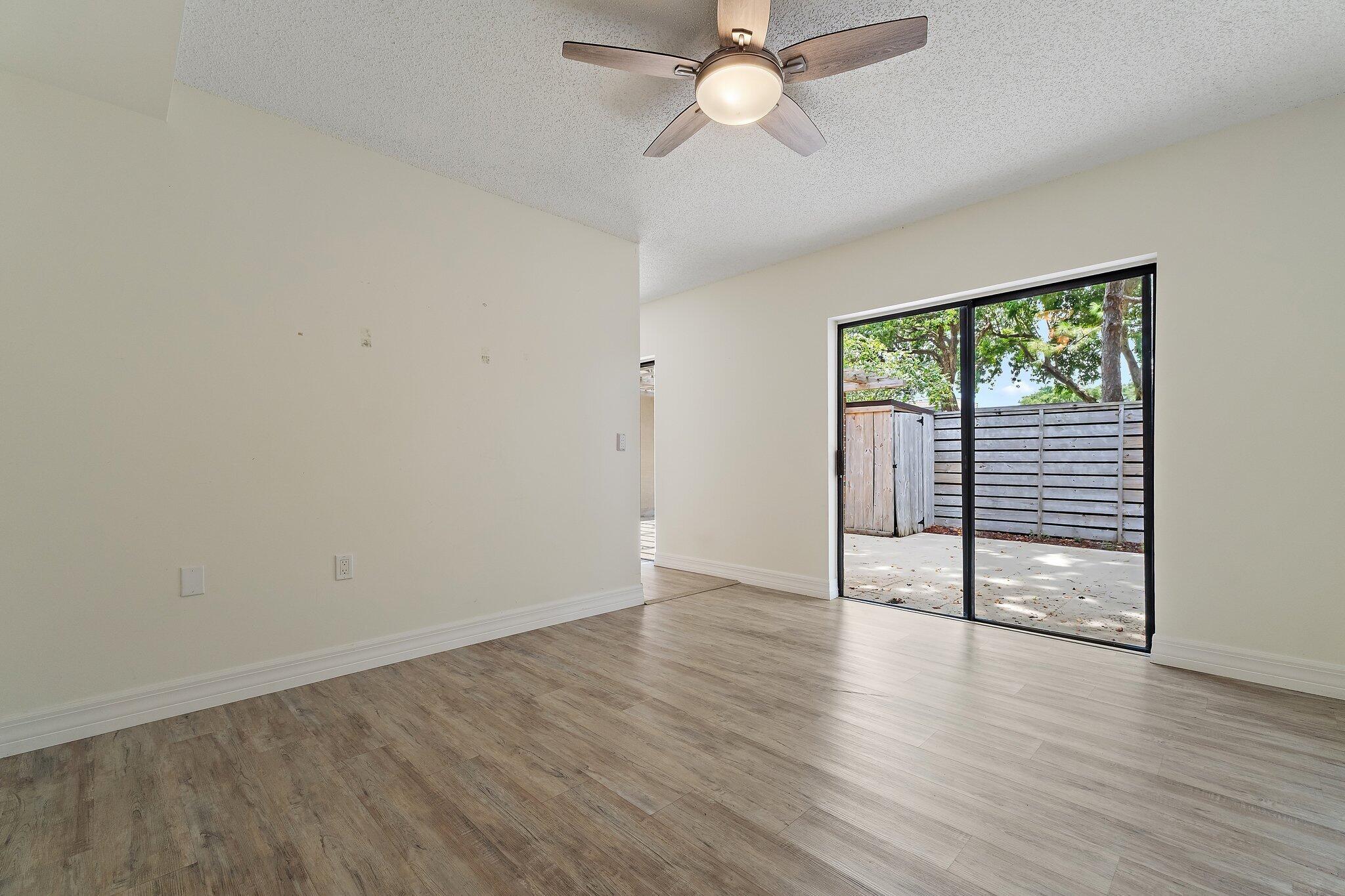 630 6th Terrace Property Photo 15