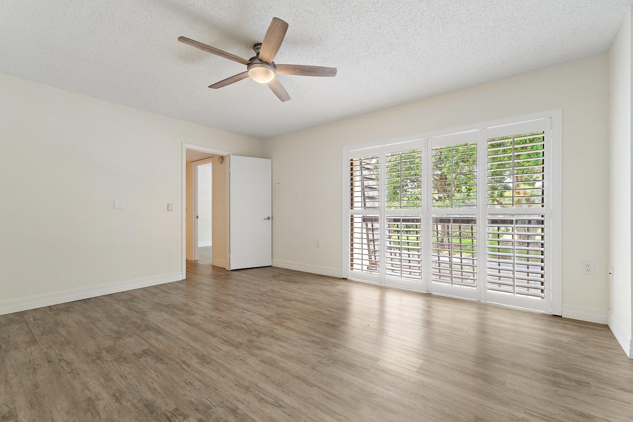630 6th Terrace Property Photo 19