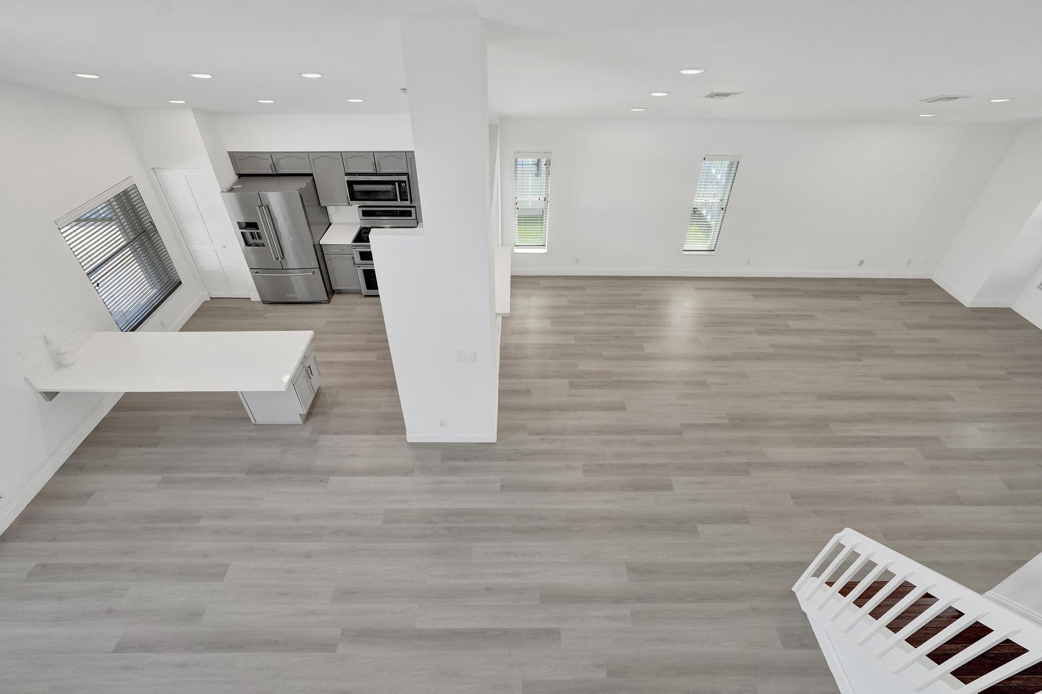 10729 Edinburgh Street Property Photo 26