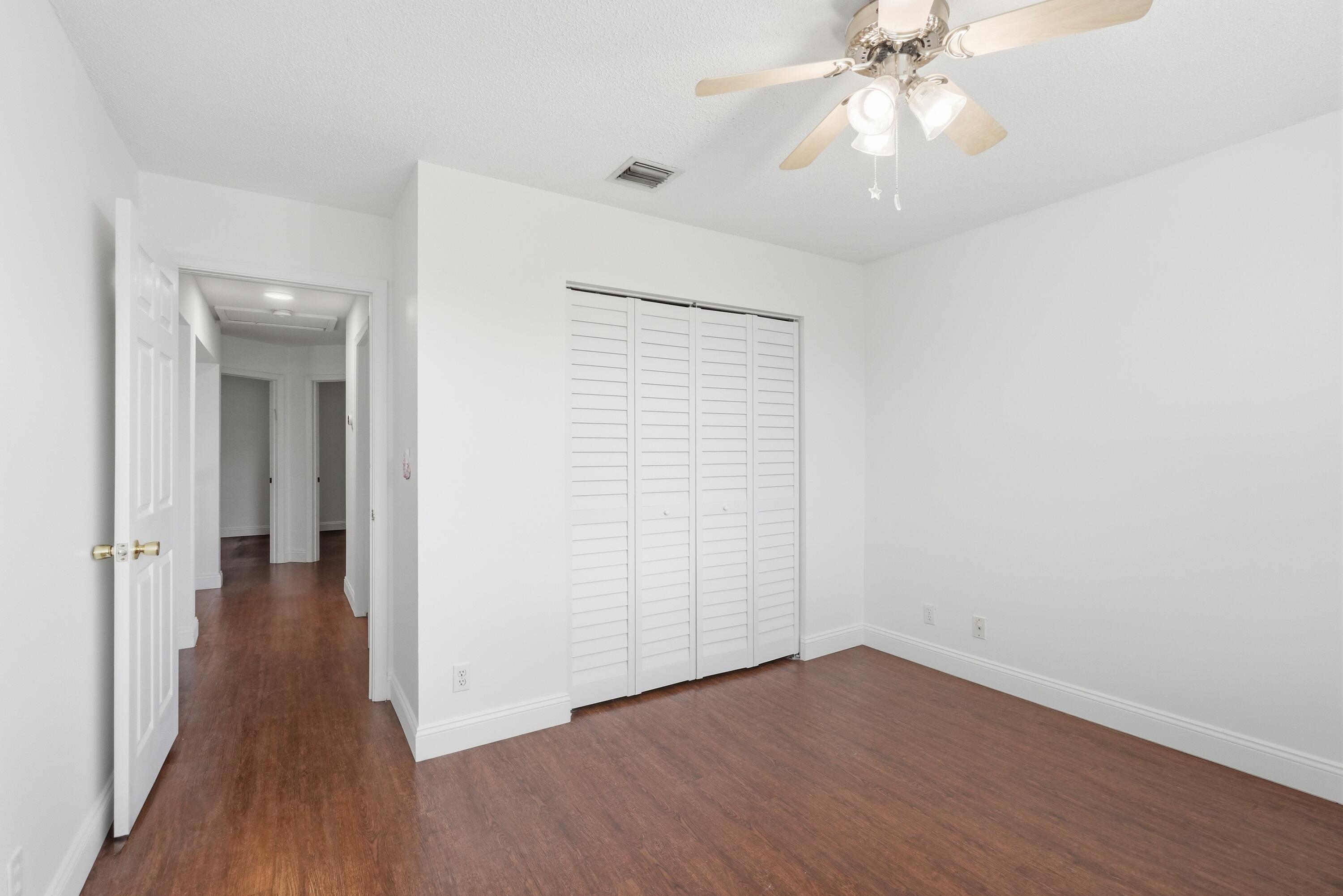 10729 Edinburgh Street Property Photo 33